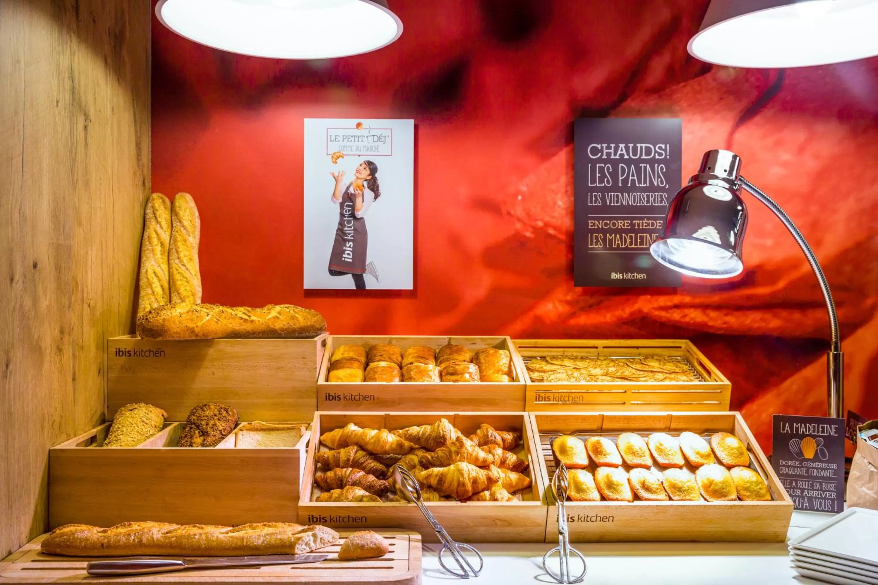 Buffet breakfast in ibis Toulouse Centre