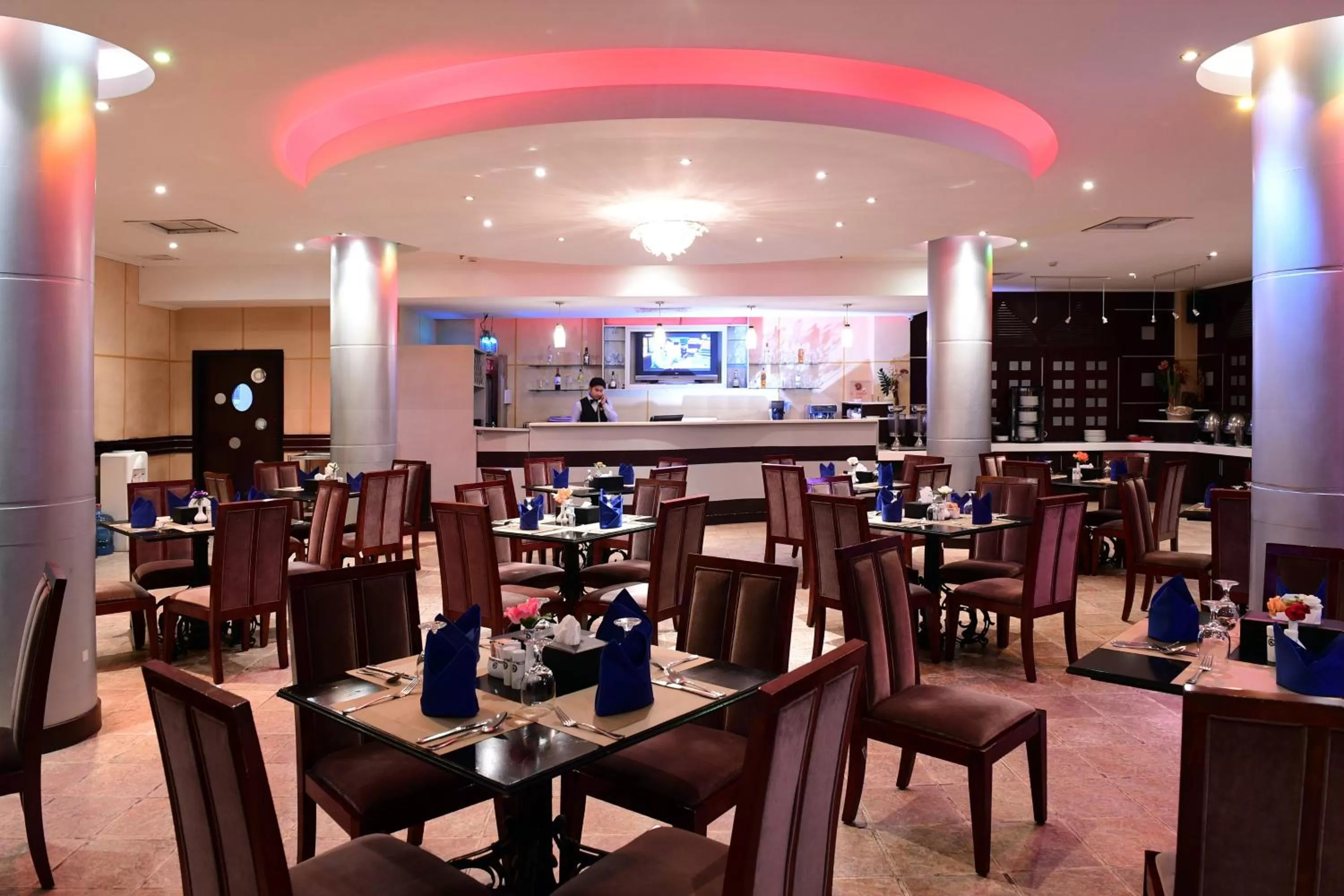 Restaurant/places to eat in La Rosa Hotel, Juffair