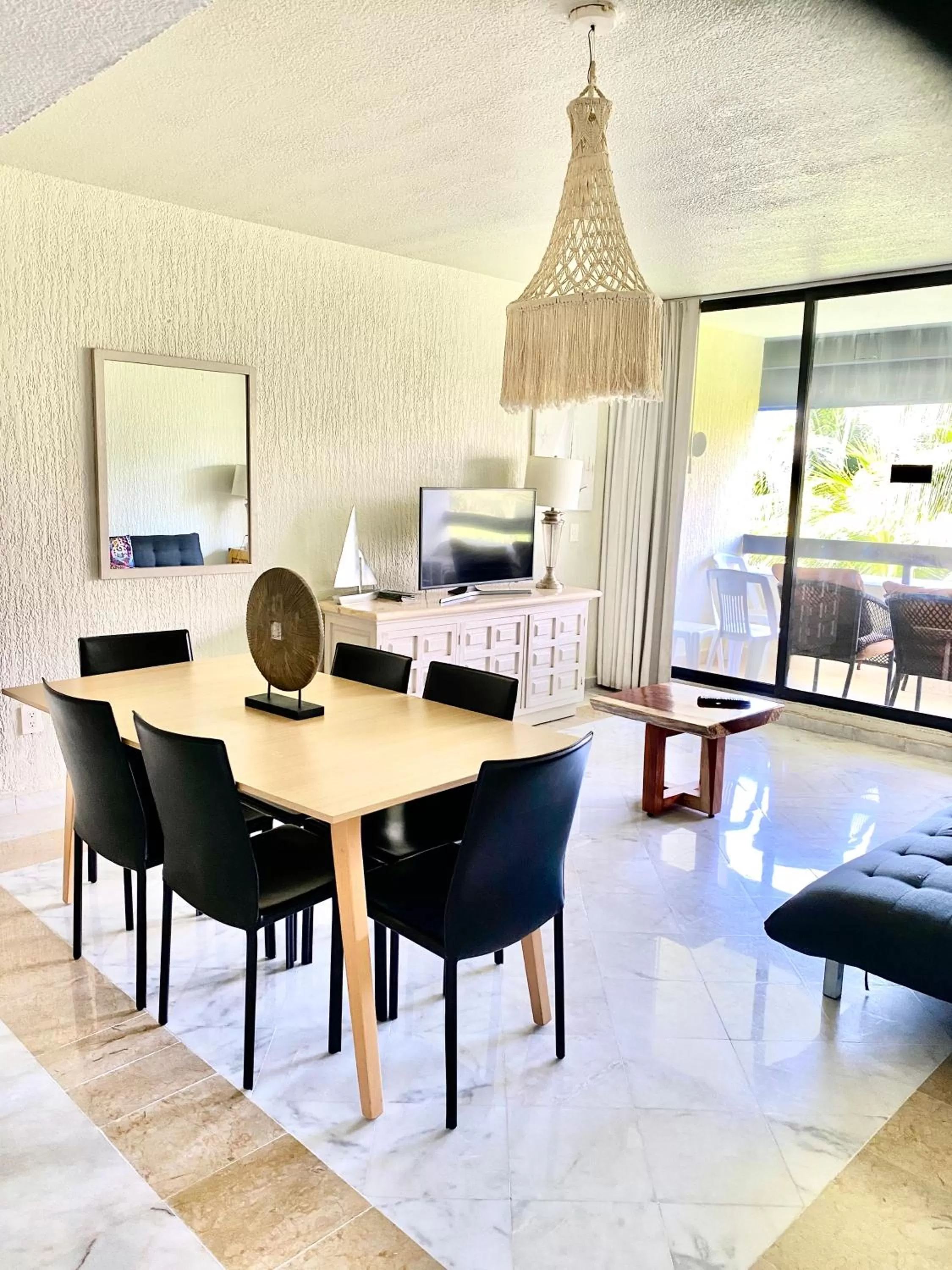 Apartment with Garden View in Condos inside an Ocean Front Hotel Resort