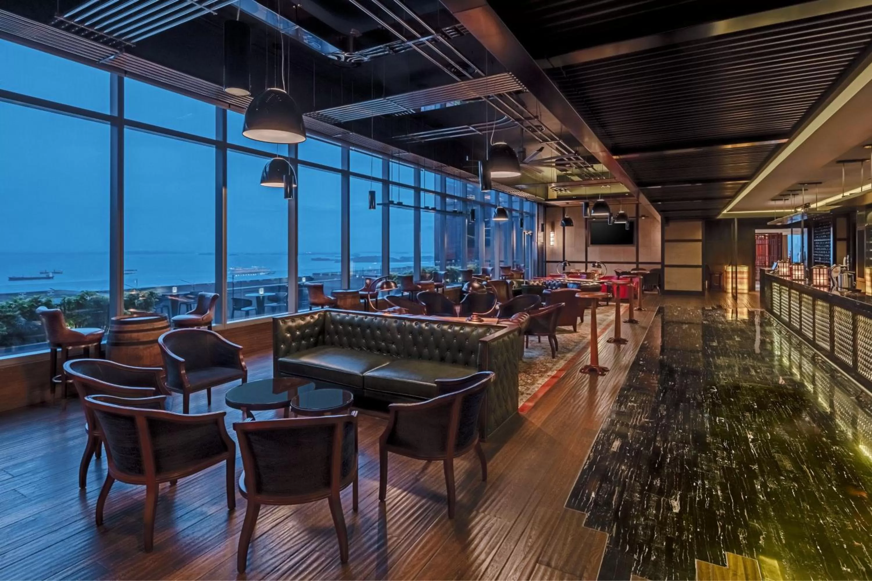 Lounge or bar in The Westin Singapore
