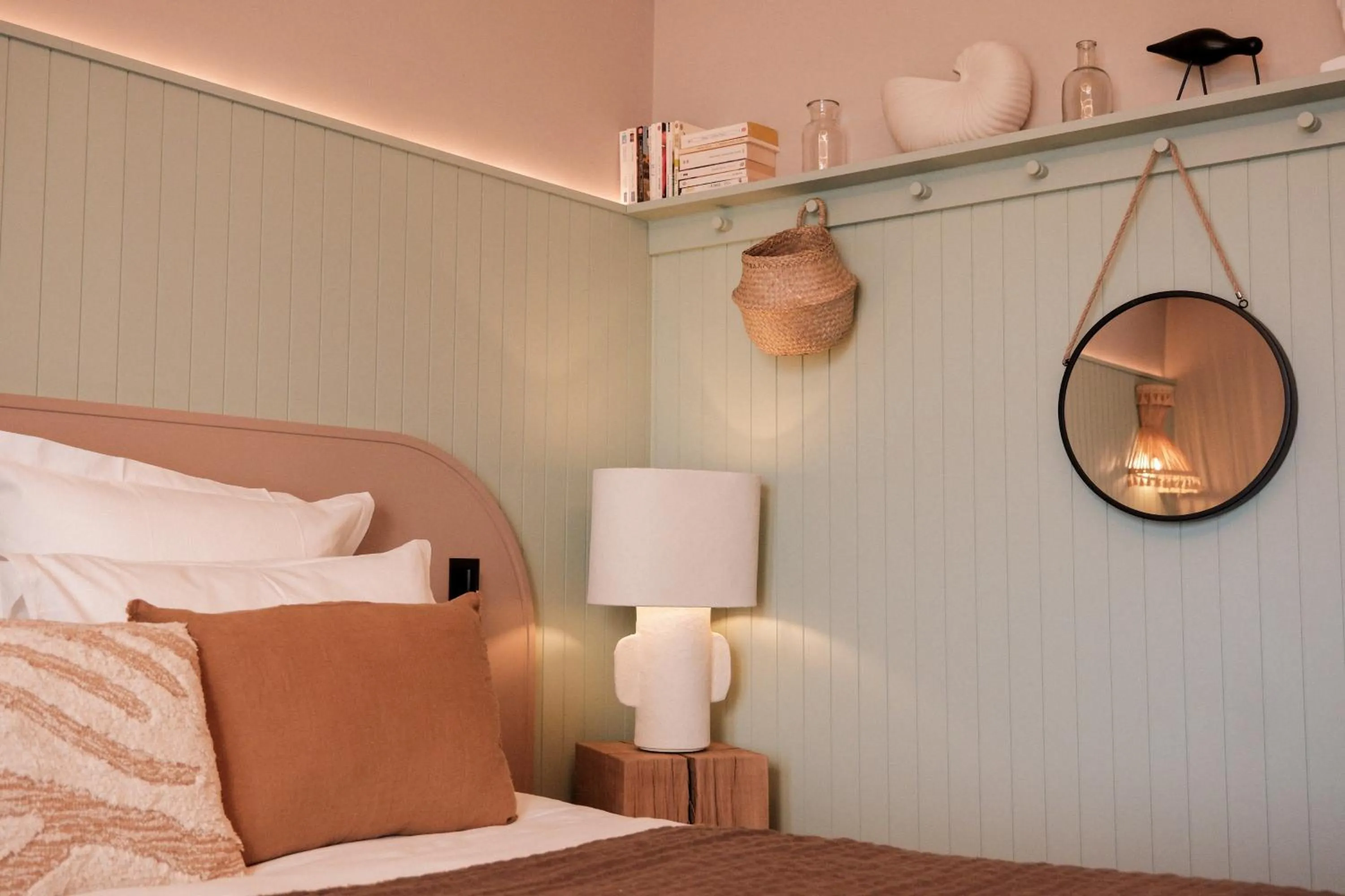 Bed in Emeria Dinard Thalasso Spa