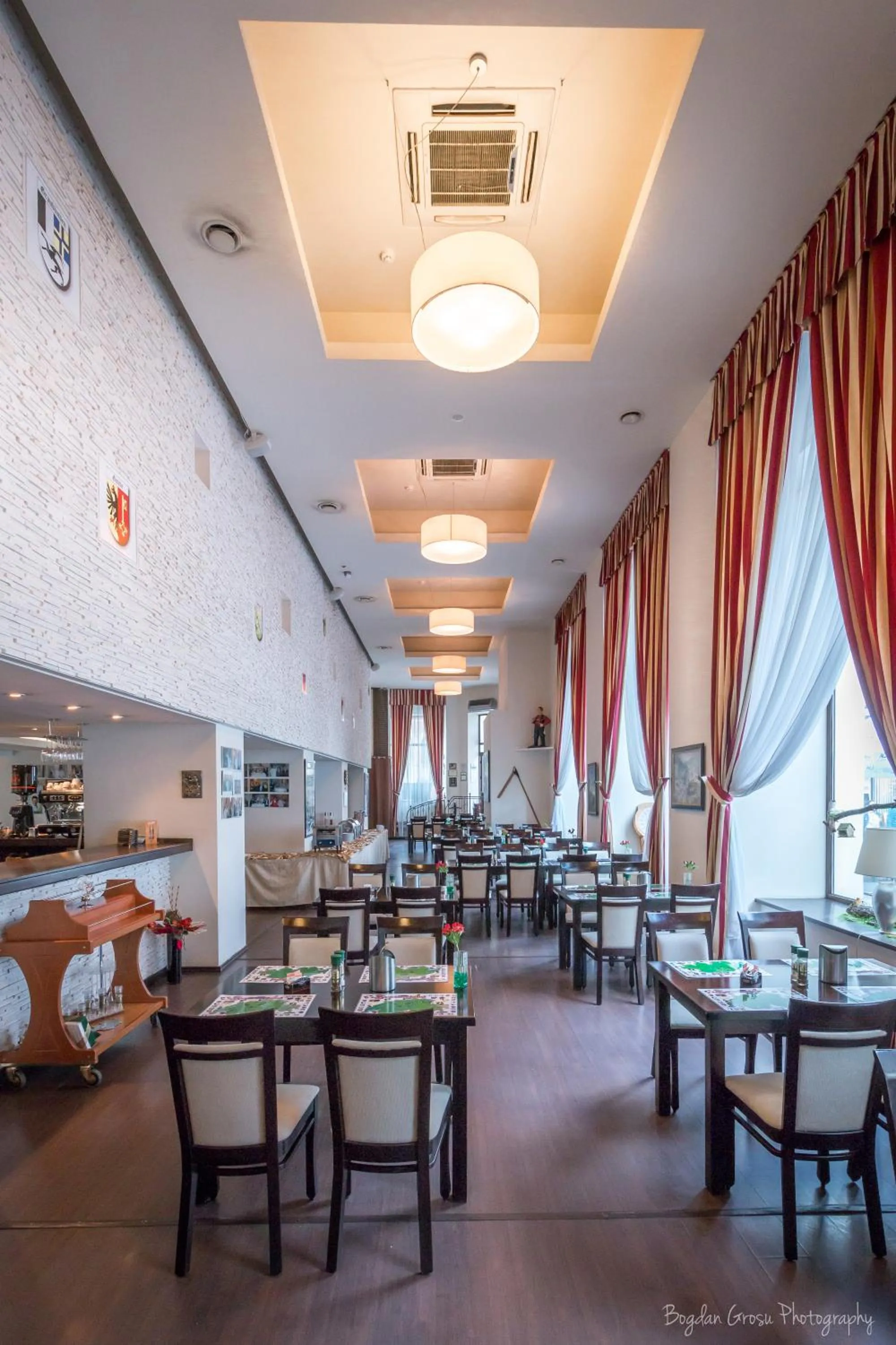 Restaurant/places to eat in Europa Royale Bucharest