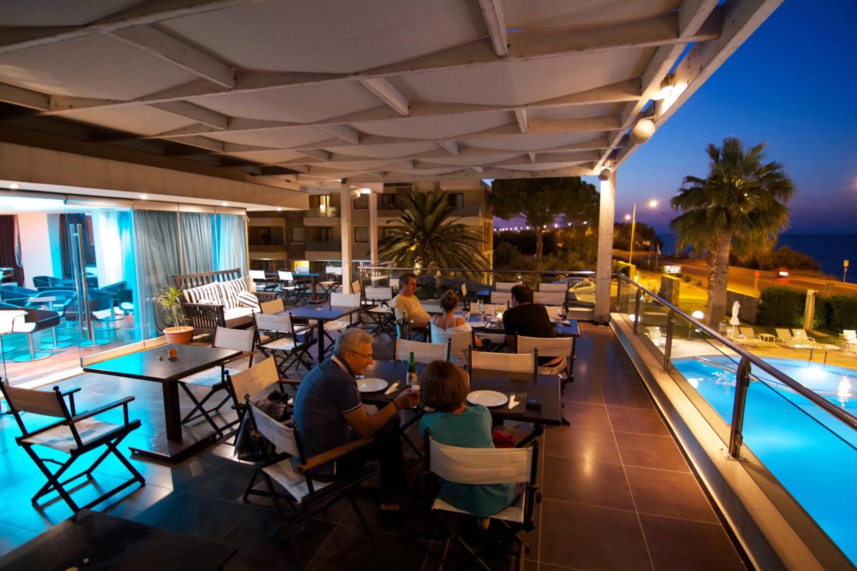 Restaurant/places to eat in Elysion Hotel