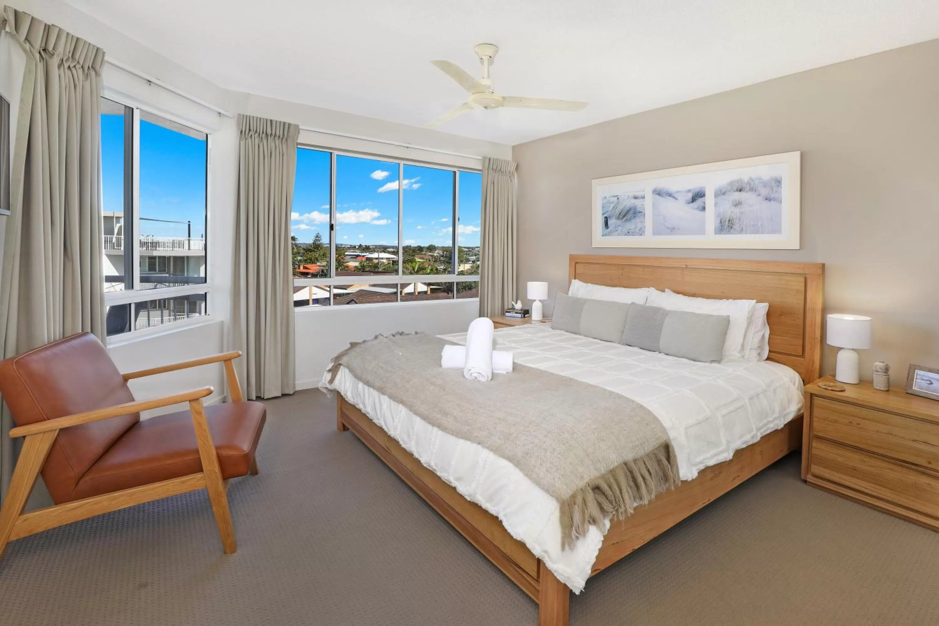 Bedroom, Bed in Beachside Resort Kawana Waters