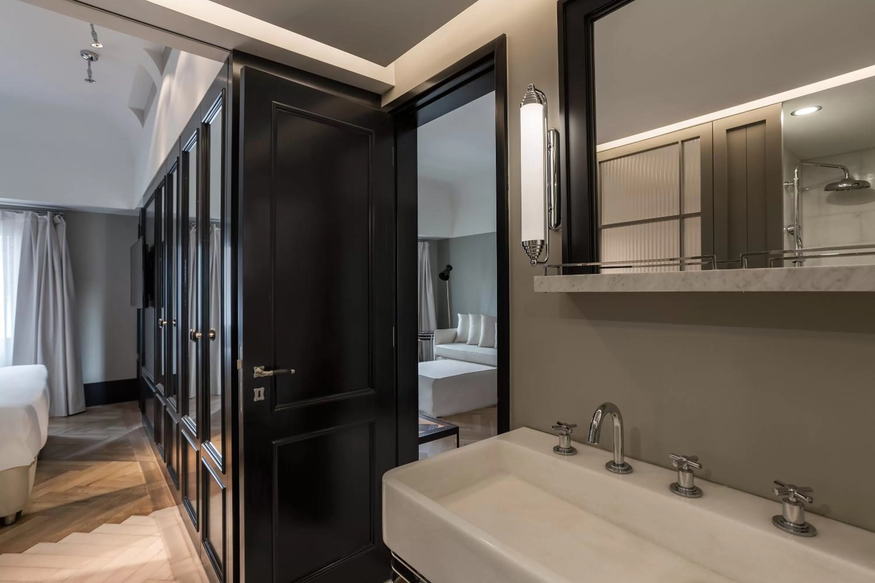 Photo of the whole room, Bed in The Wings Hotels Collection