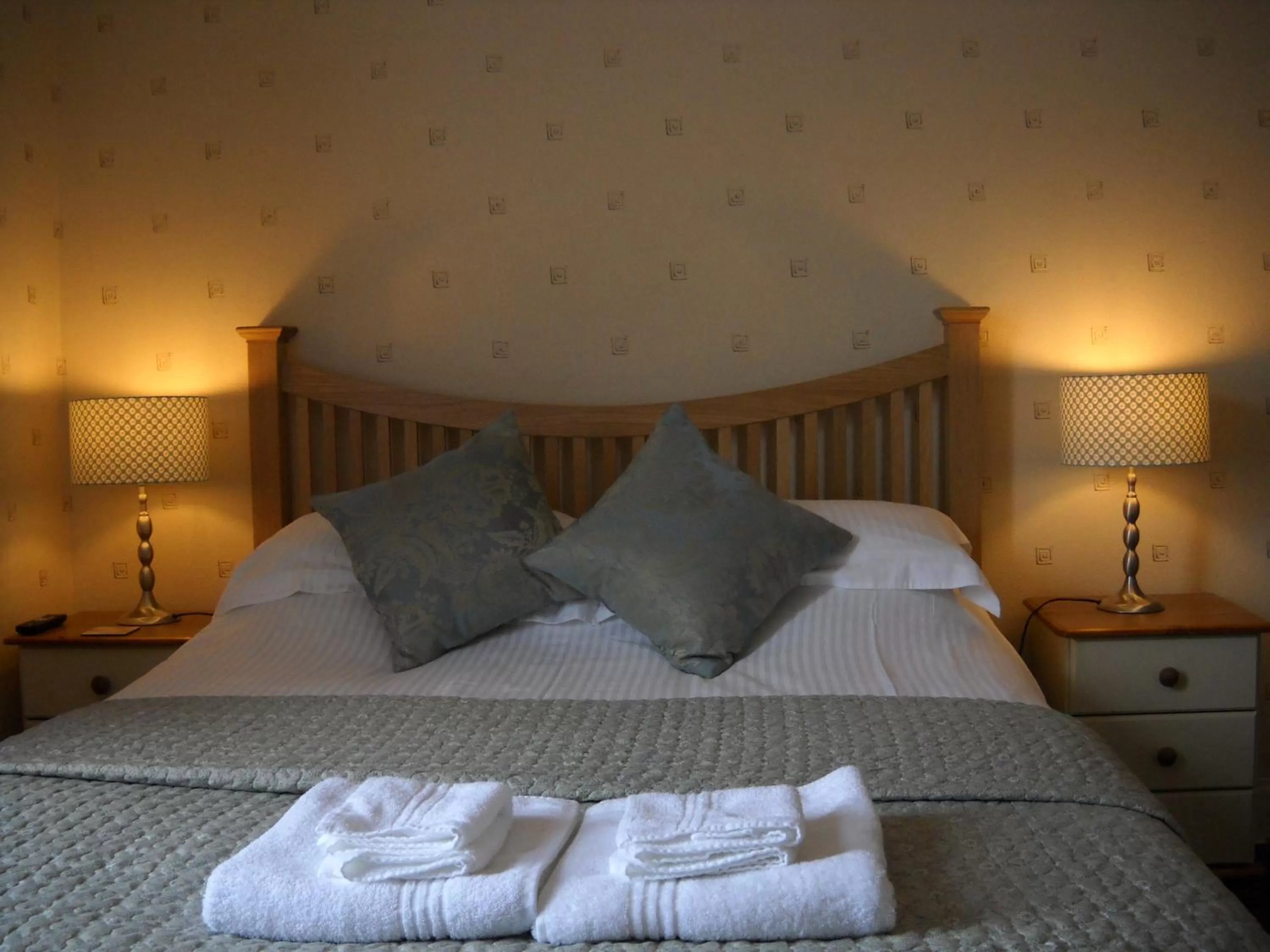 Photo of the whole room, Bed in The Sherwood, No 11,