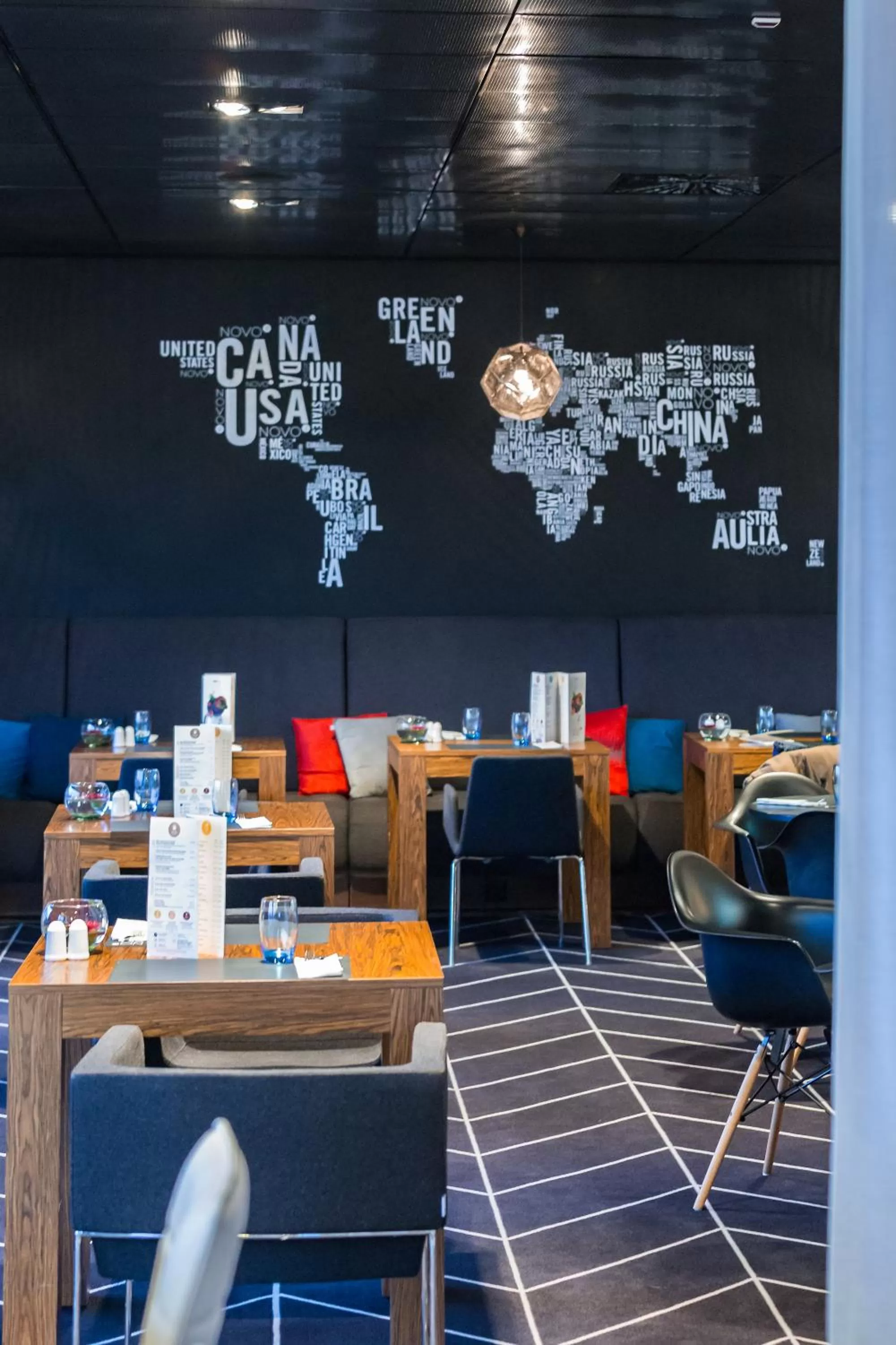 Restaurant/places to eat in Novotel Katowice Centrum