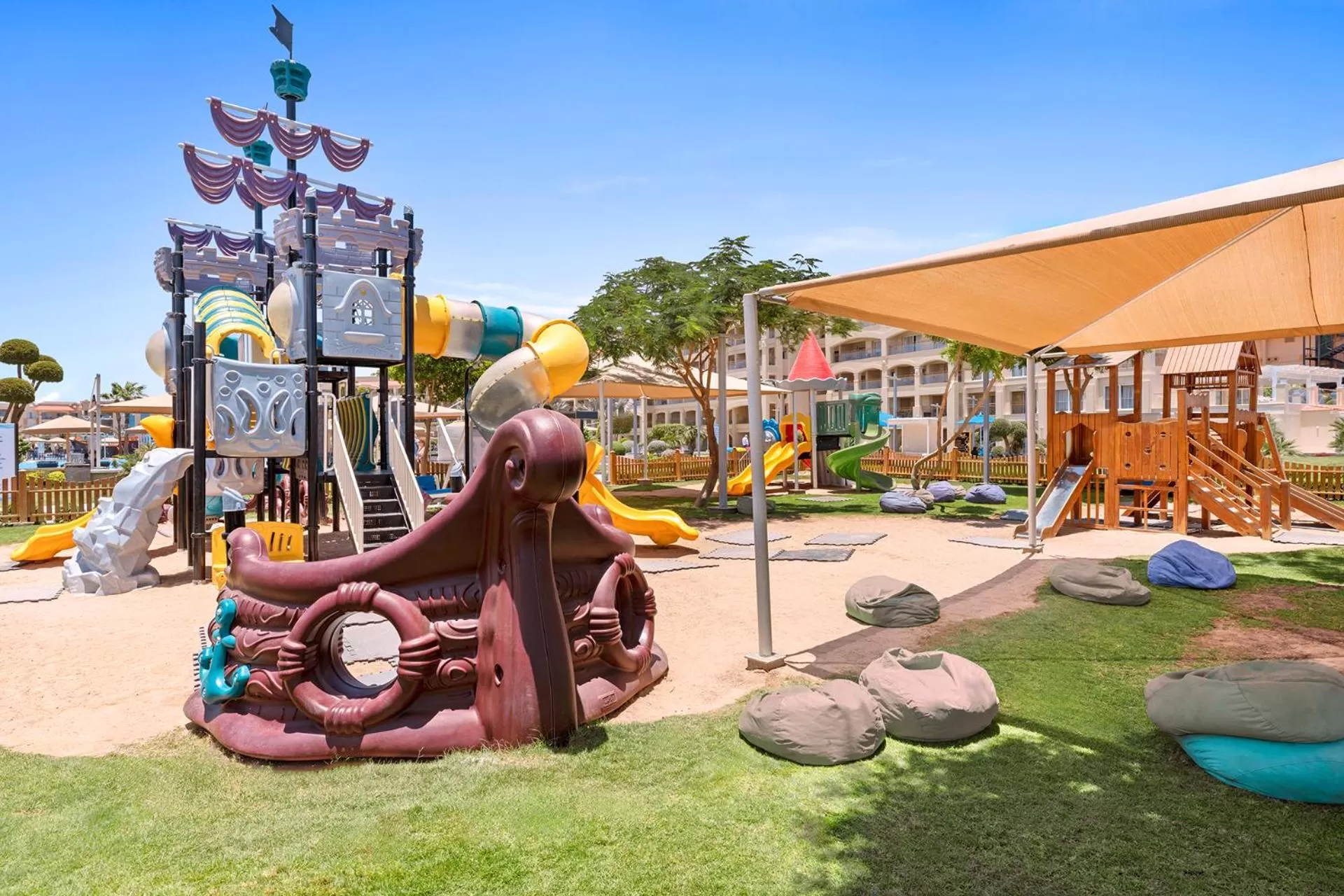 Children play ground in Pickalbatros White Beach Resort - Hurghada