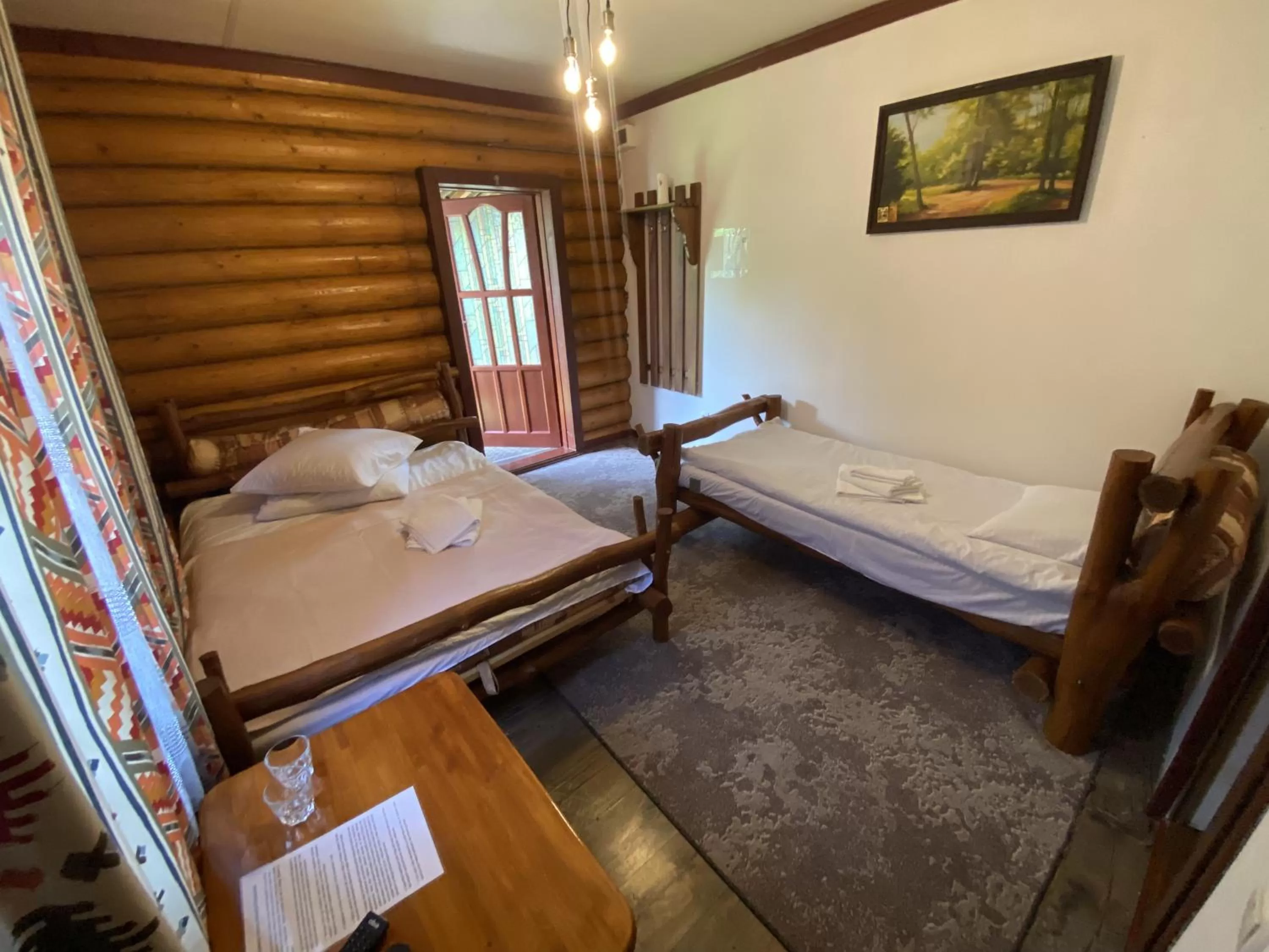 Bed in Kolyba Opryshkiv