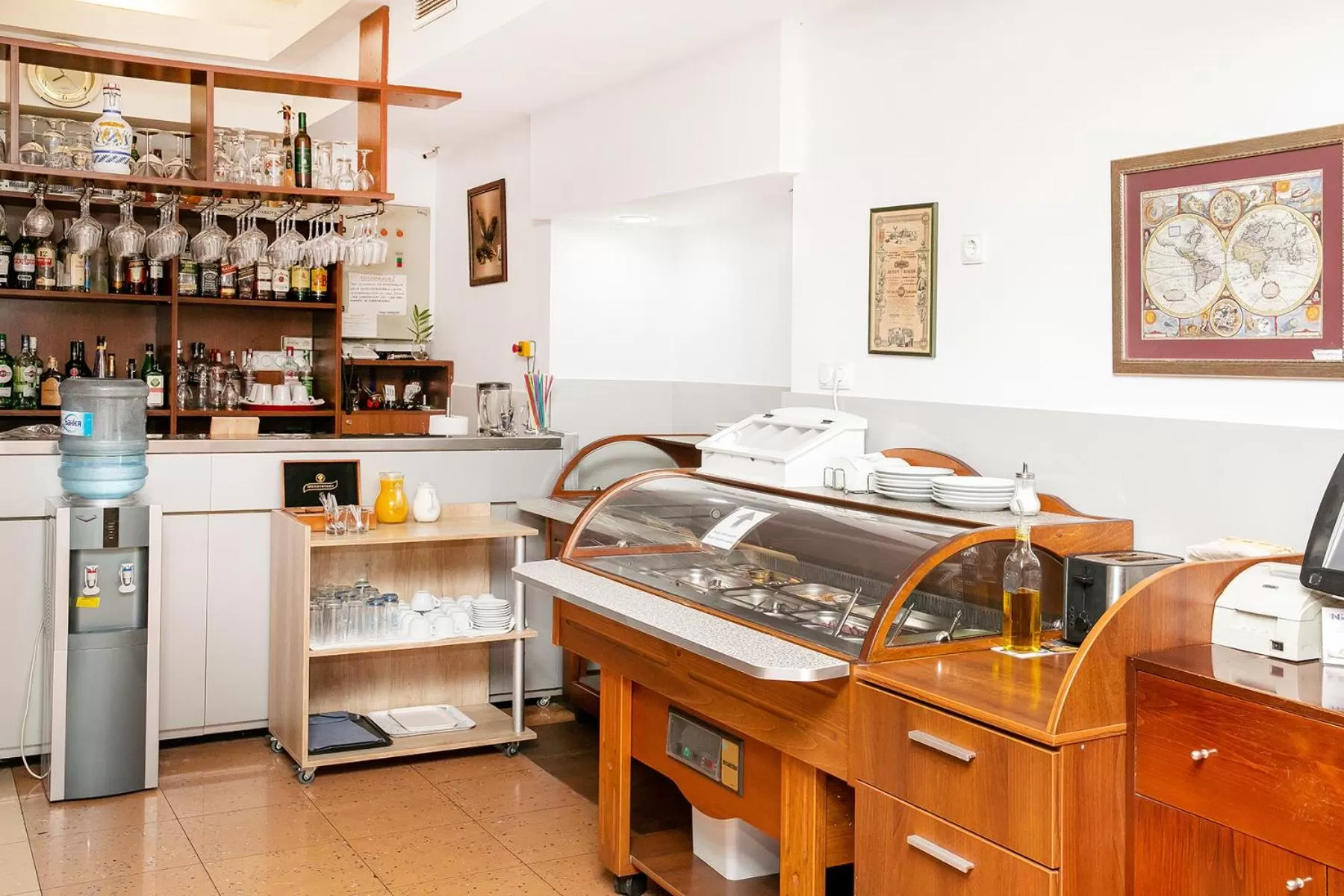 Continental breakfast in Hotel Niky