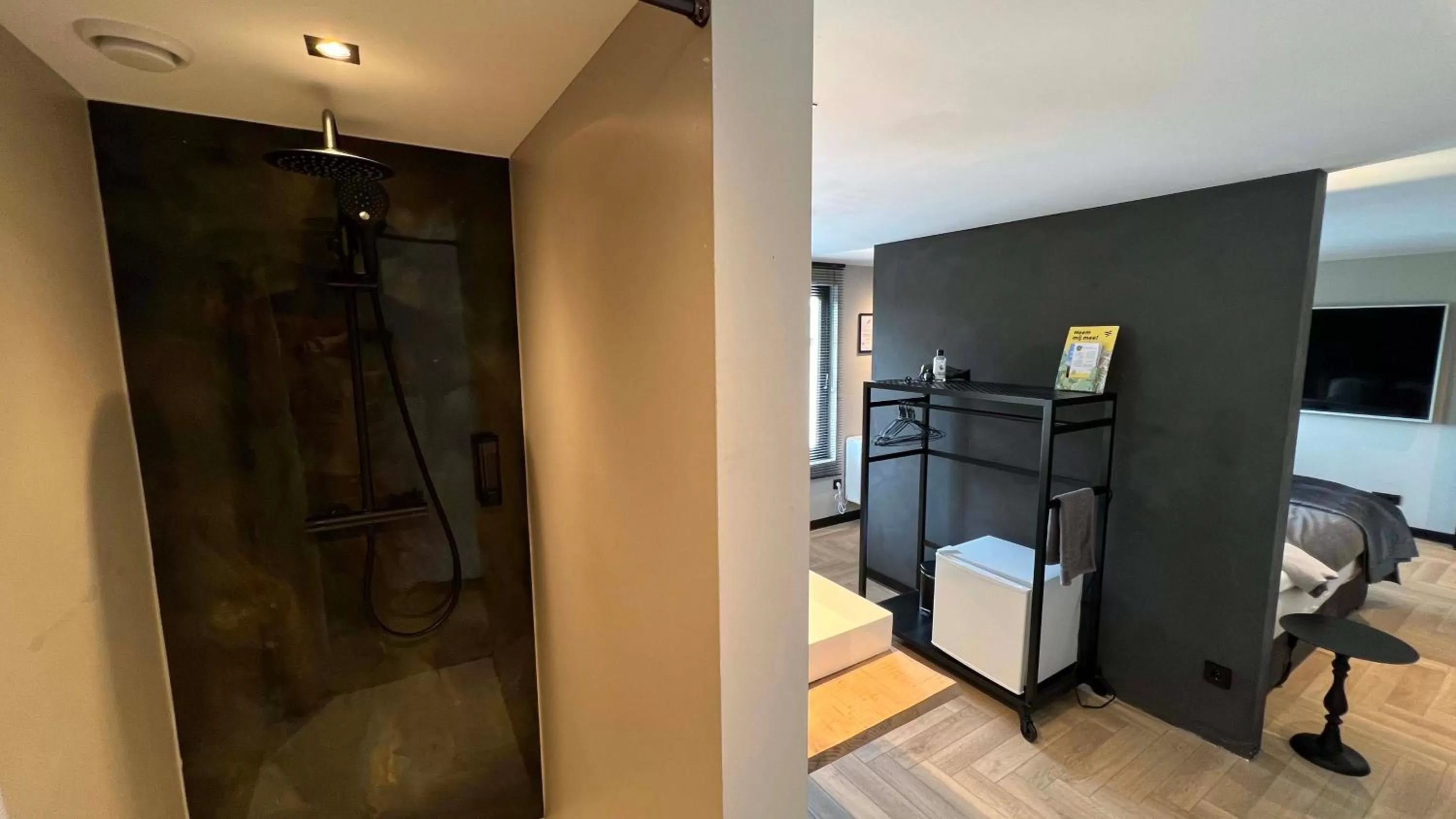 Shower in Boutique Hotel Le Faucon