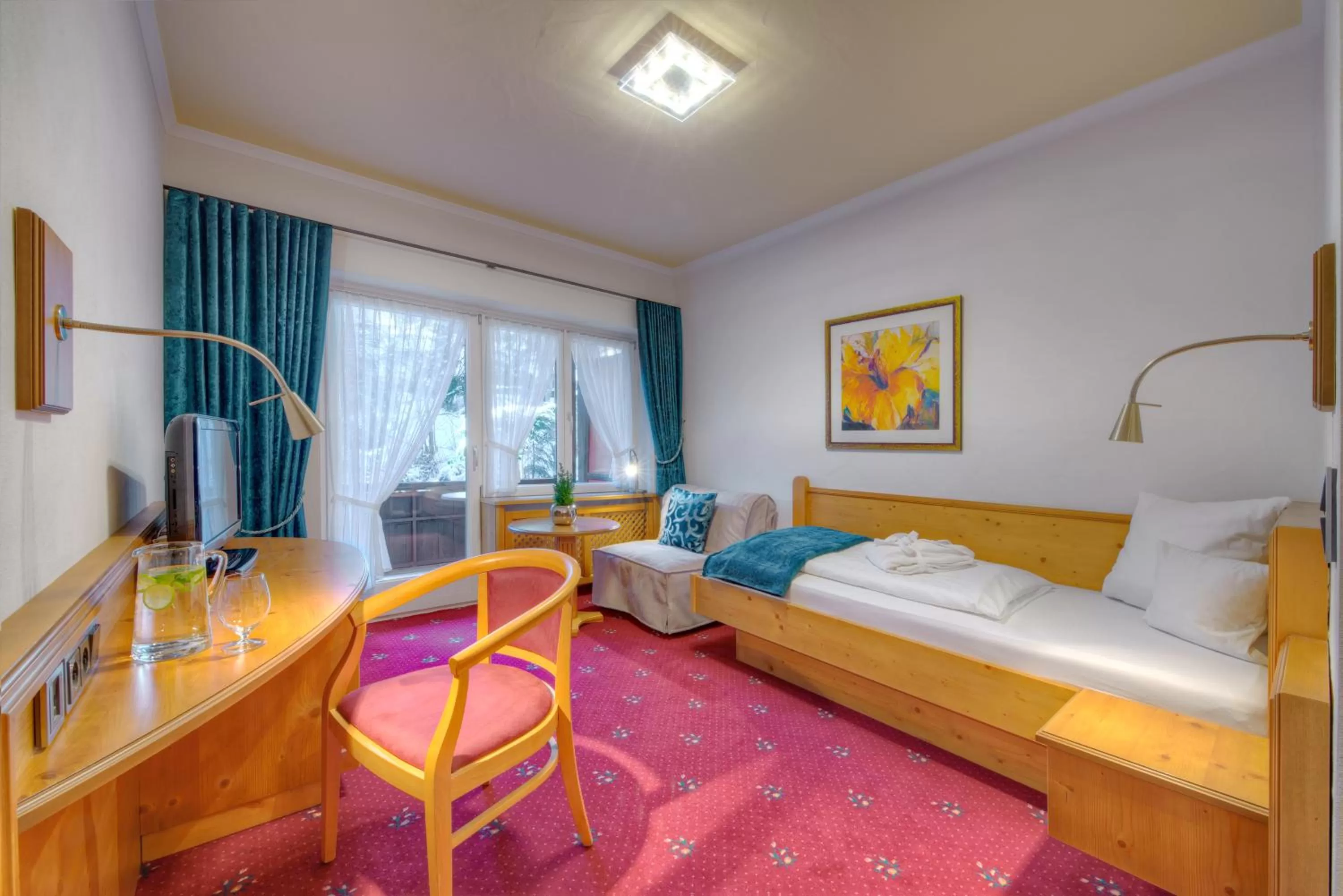 Property building, Bed in DIANA Naturpark Hotel - mit Oberstaufen Plus Golf-Gästekarte