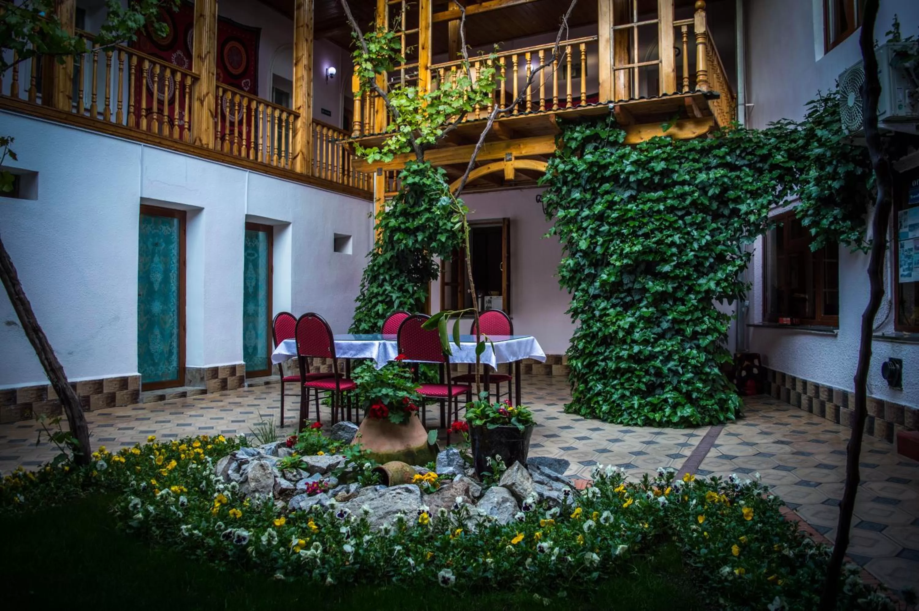 Patio in Jahongir Guest House