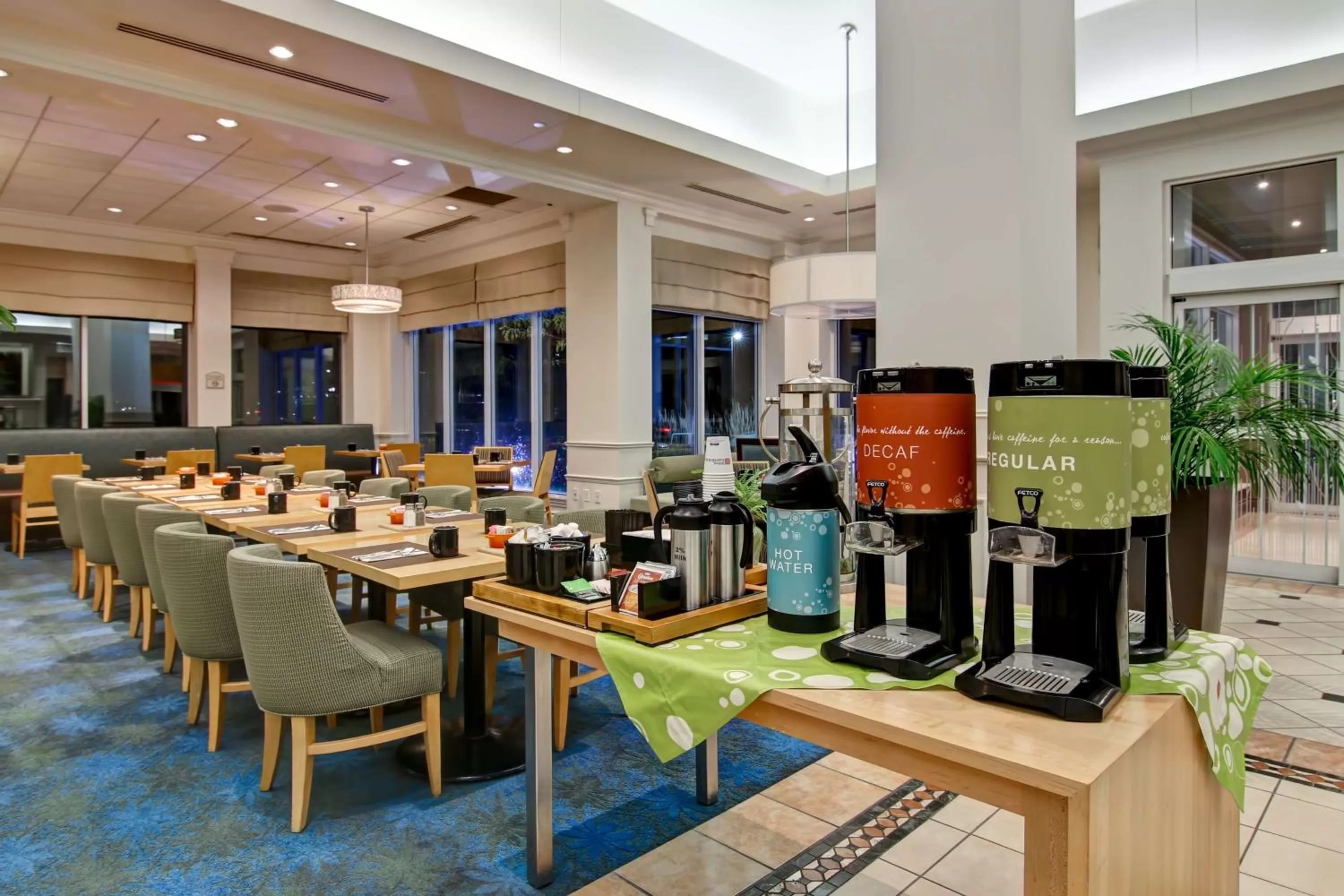 Restaurant/places to eat in Hilton Garden Inn Toronto/Mississauga