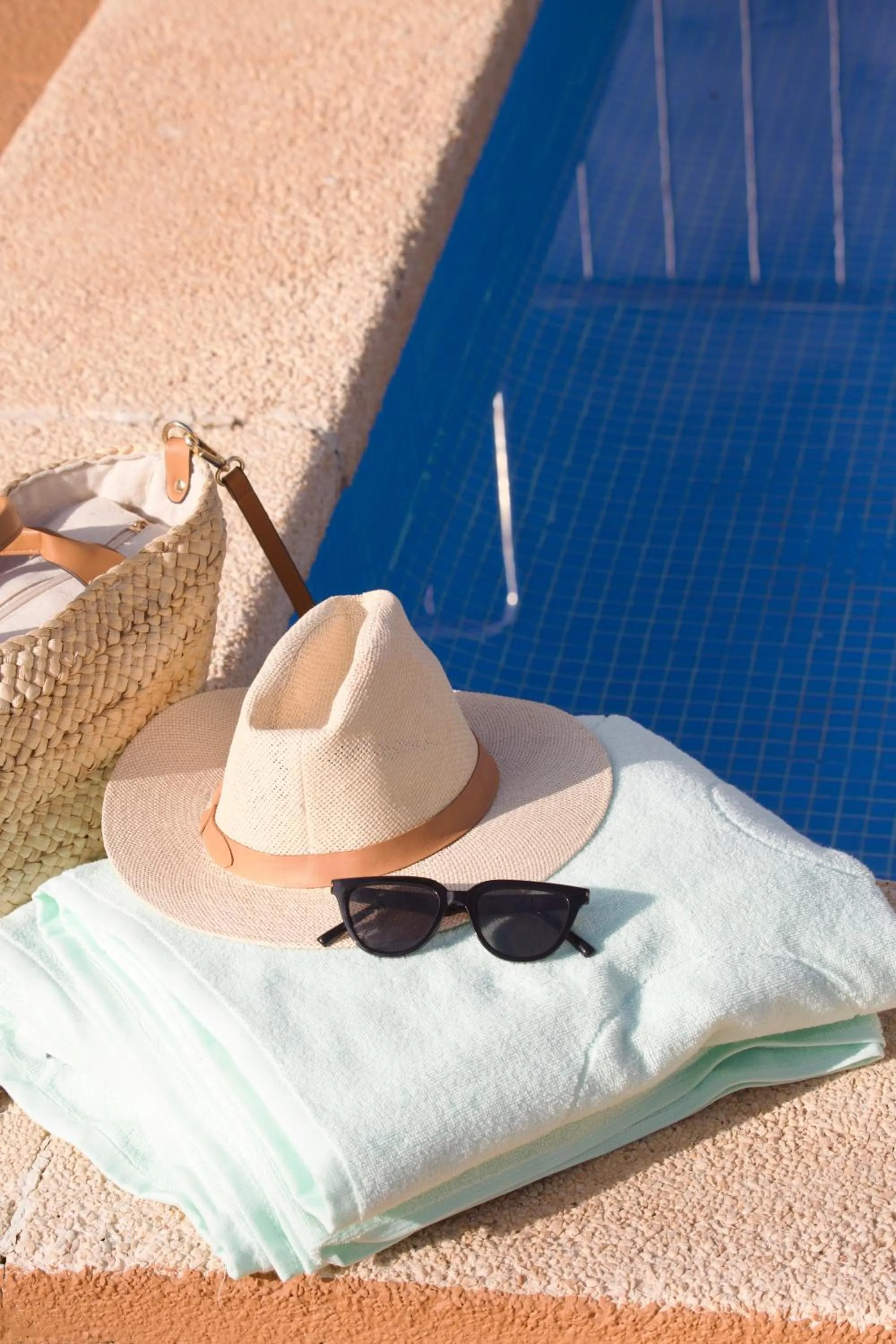 Swimming pool in JS Horitzó