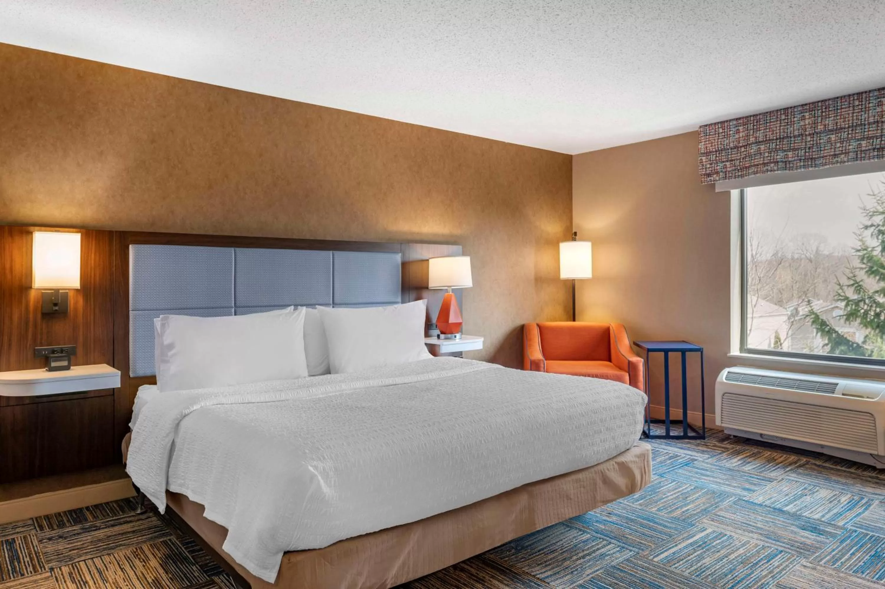 Bed in Hampton Inn Greenfield