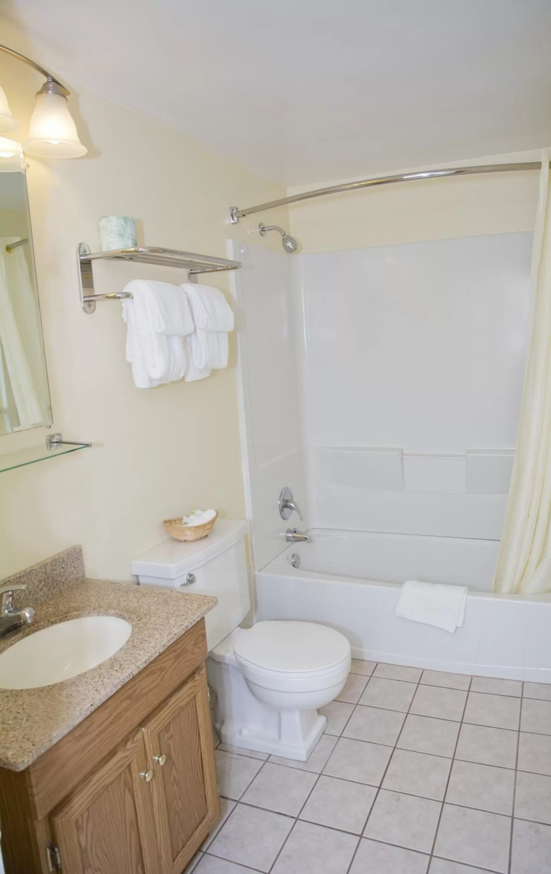 Bathroom in Travelers Inn