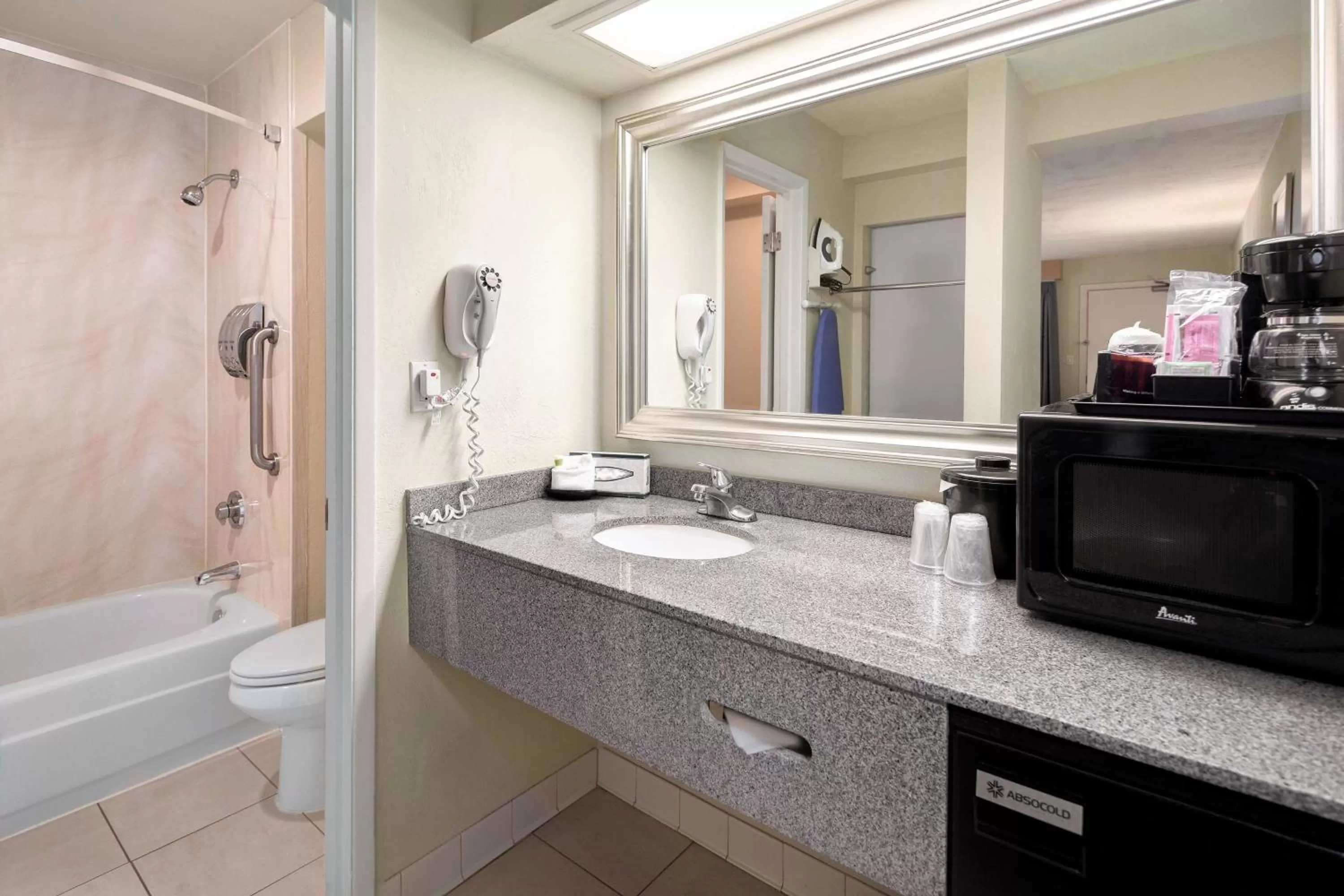 Bathroom in Hotel Nexus; BW Signature Collection