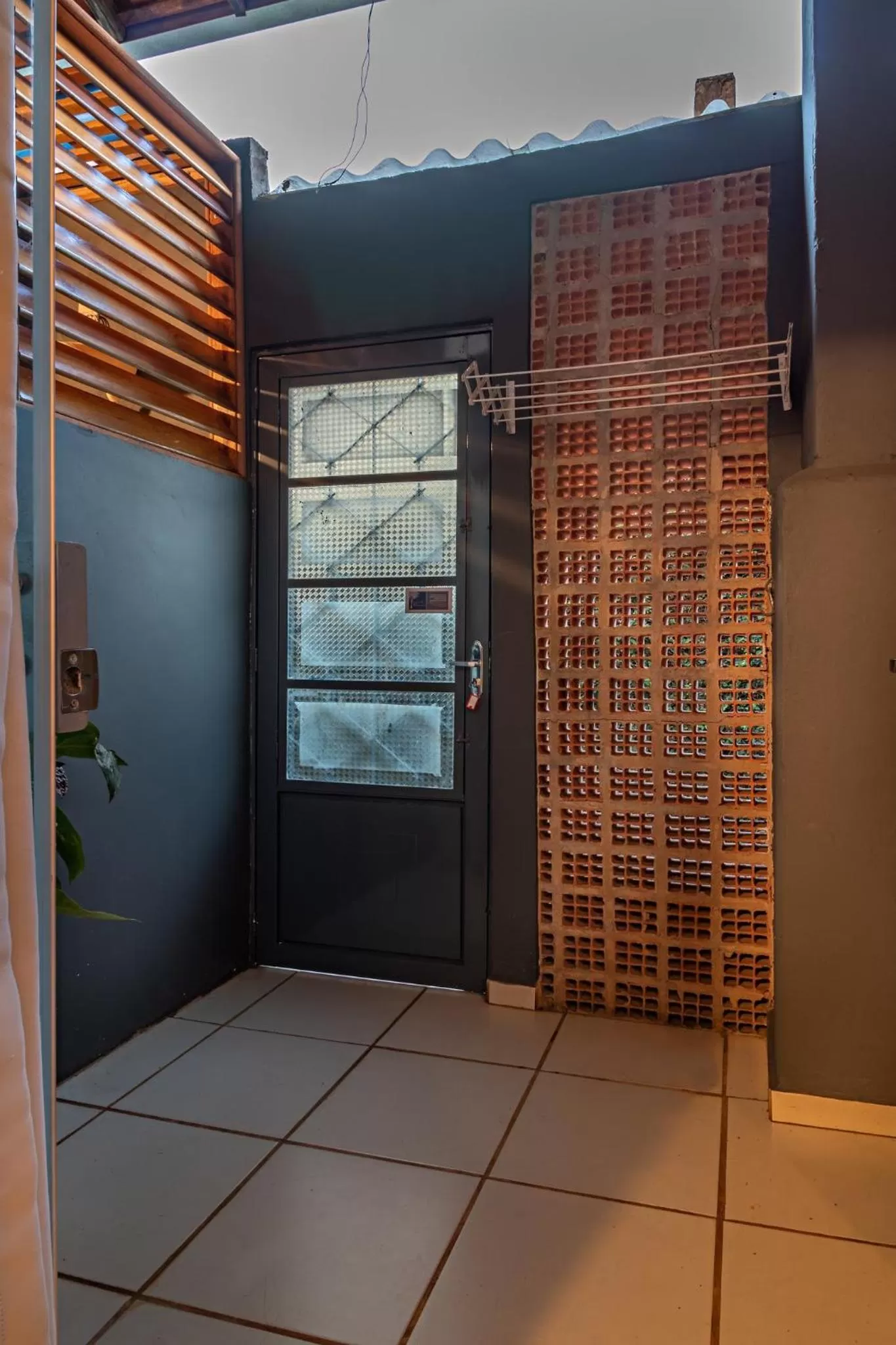 Facade/entrance in Suítes no Quintal