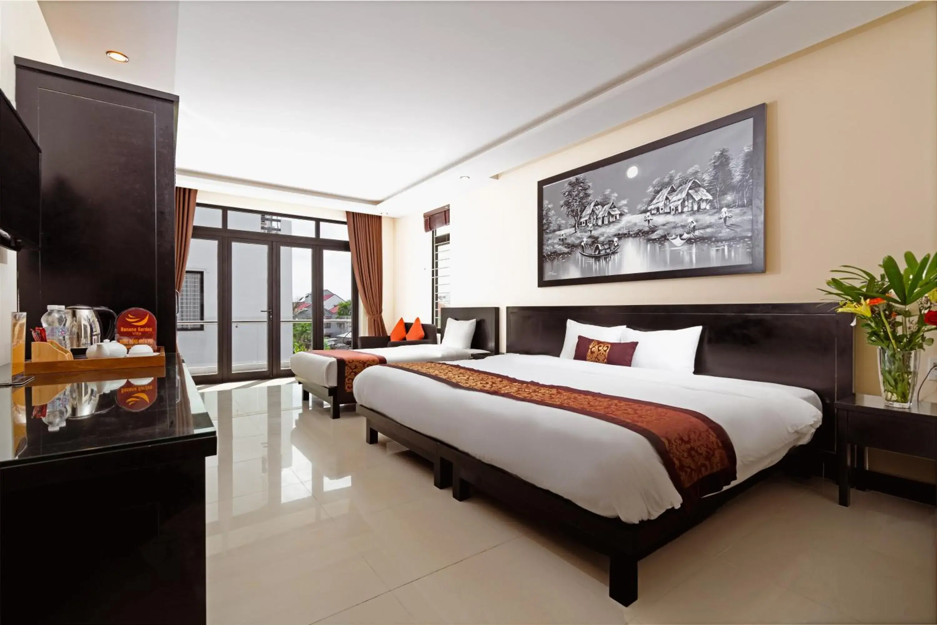 Family Room with Bathtub in Banana Garden Villa Family Room with Bathtub in Banana Garden Villa