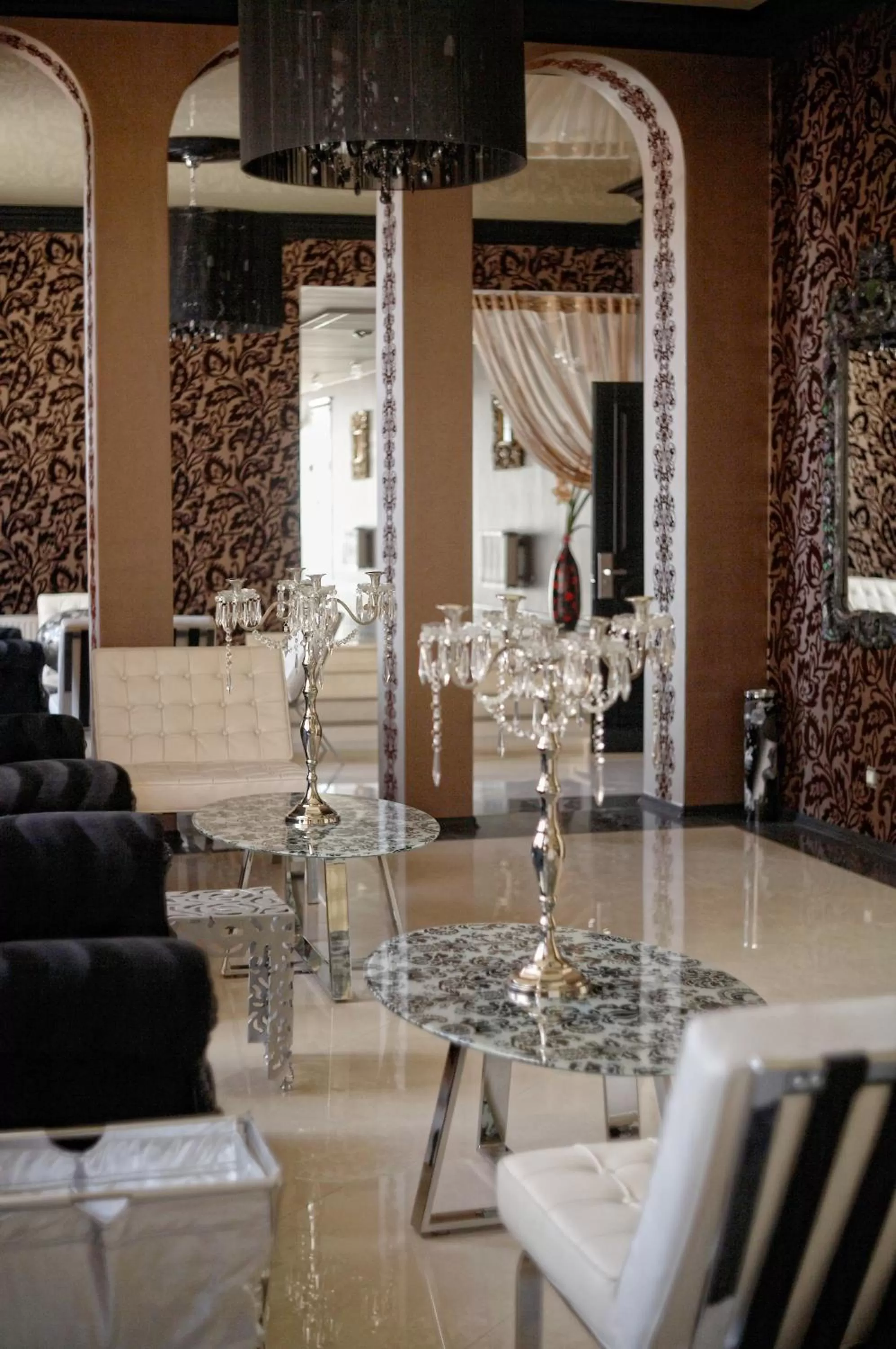 Communal lounge/ TV room in Weekend Boutique Hotel