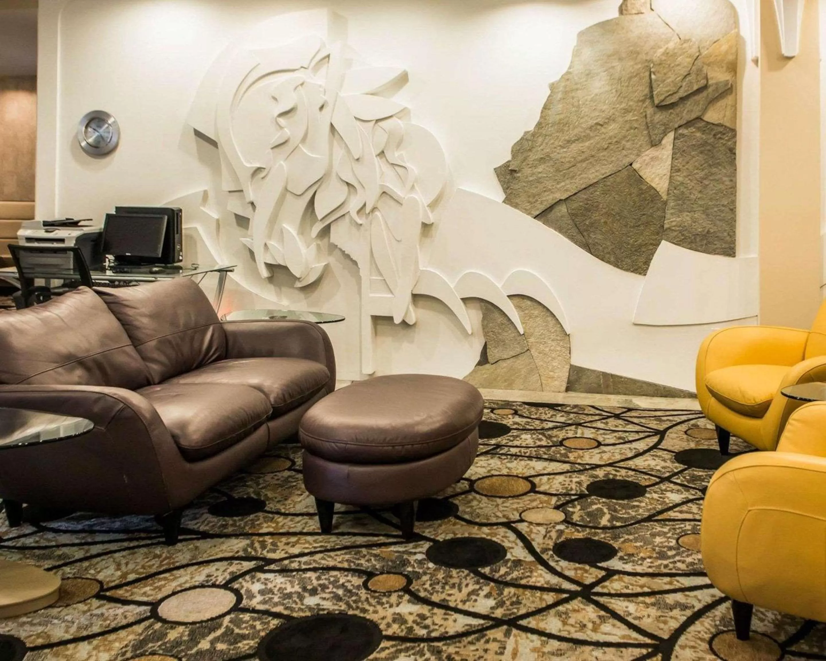 Lobby or reception in Comfort Suites Monroeville - Pittsburgh East