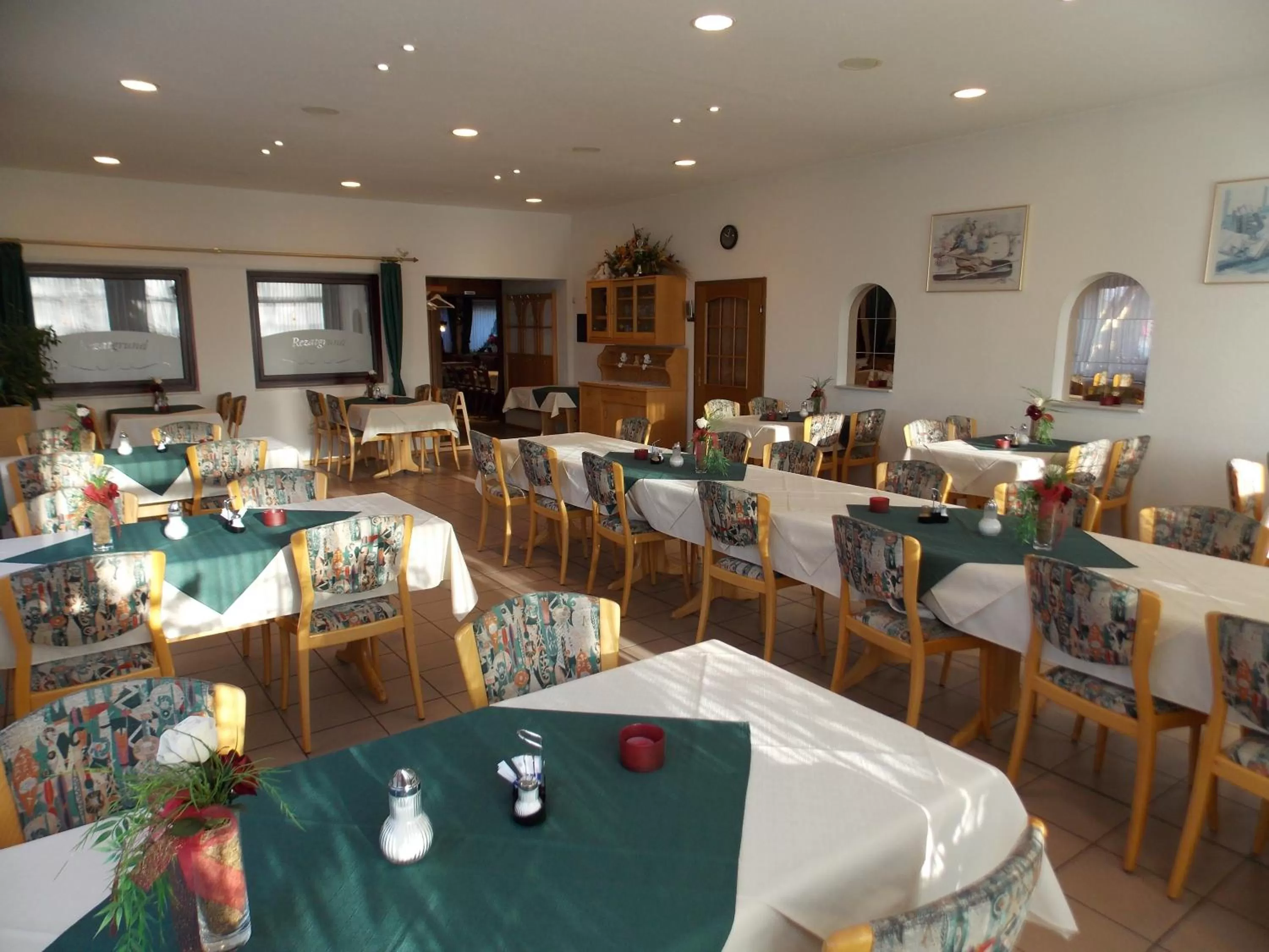 Restaurant/places to eat in Gasthaus Pension Rezatgrund