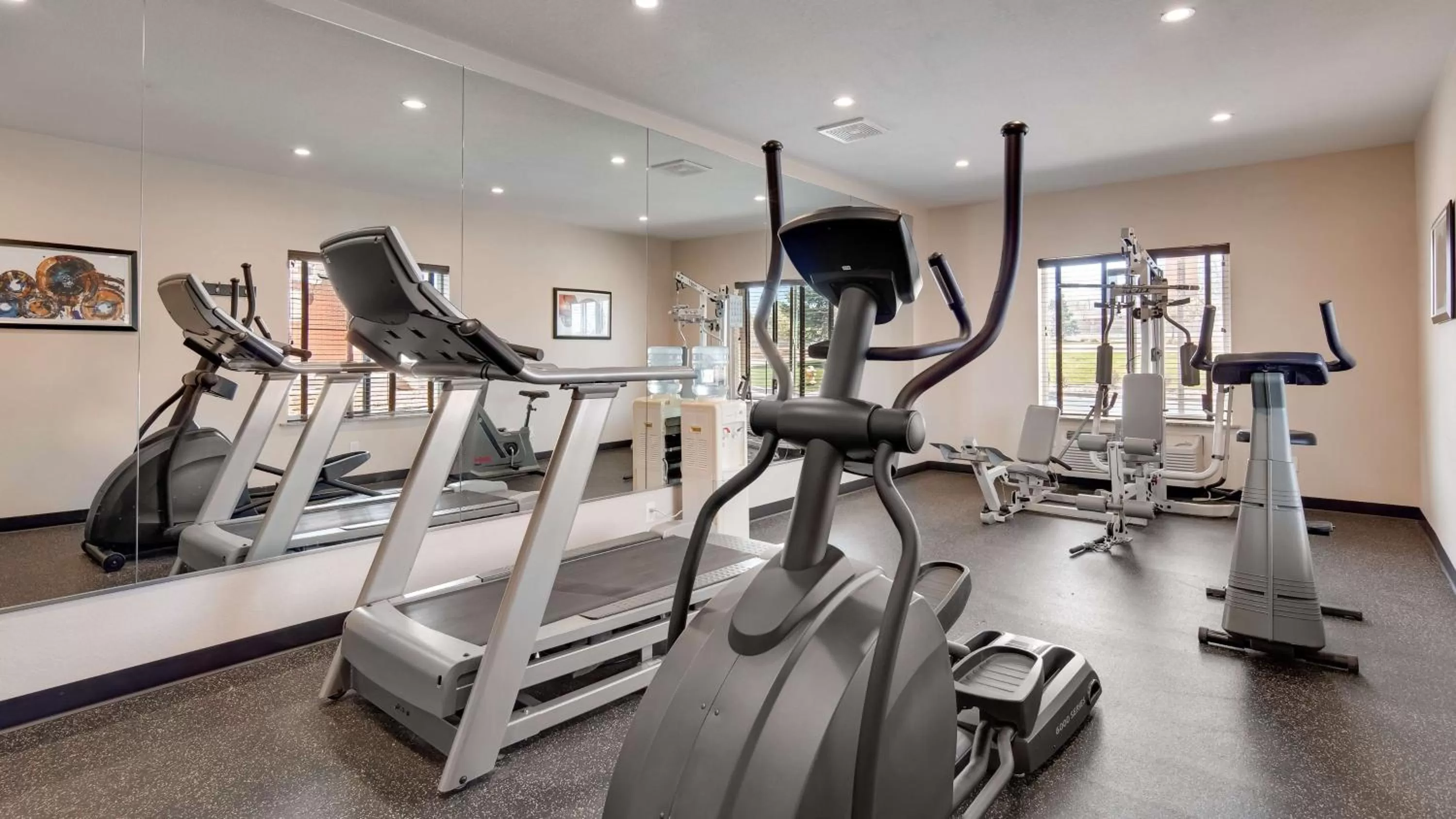Fitness centre/facilities in Best Western Plus Gateway Inn & Suites - Aurora