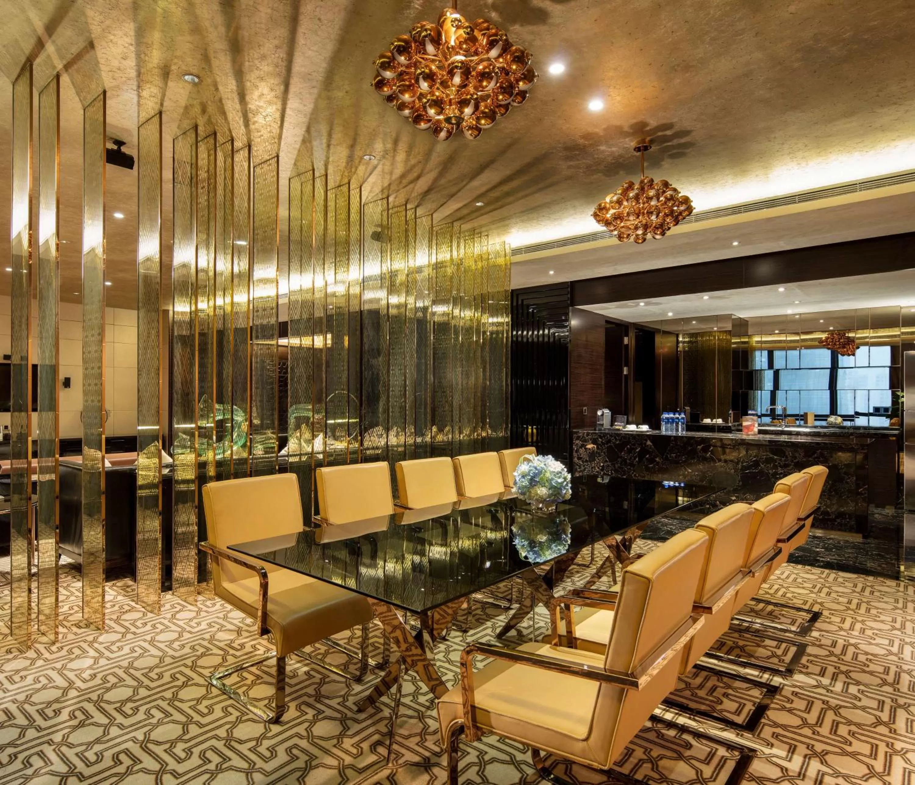 Bed in Hilton Shenzhen Futian