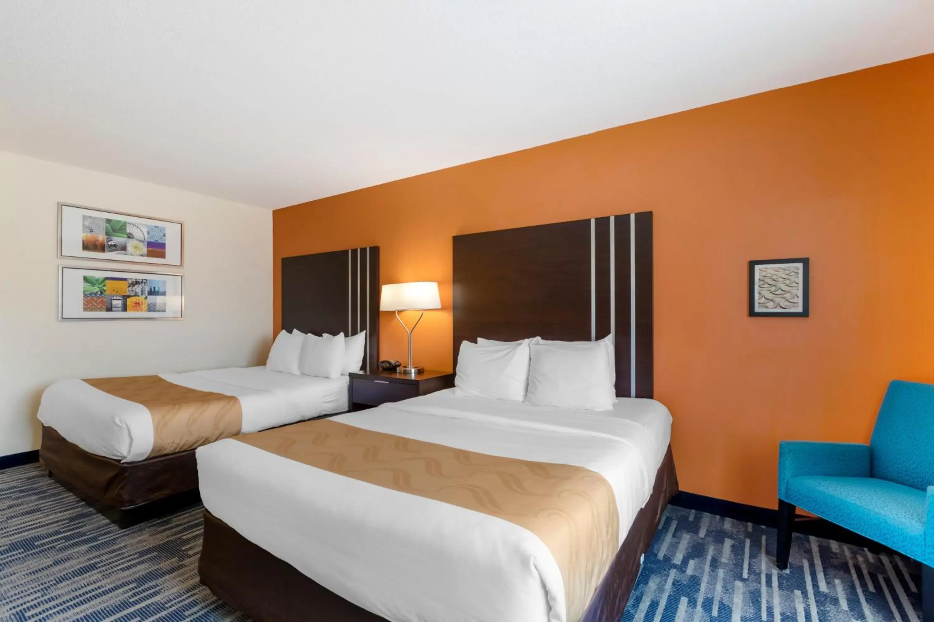 Queen Room with Two Queen Beds and Tub - Accessible/Non-Smoking in Quality Inn & Suites Keokuk North Queen Room with Two Queen Beds and Tub - Accessible/Non-Smoking in Quality Inn & Suites Keokuk North