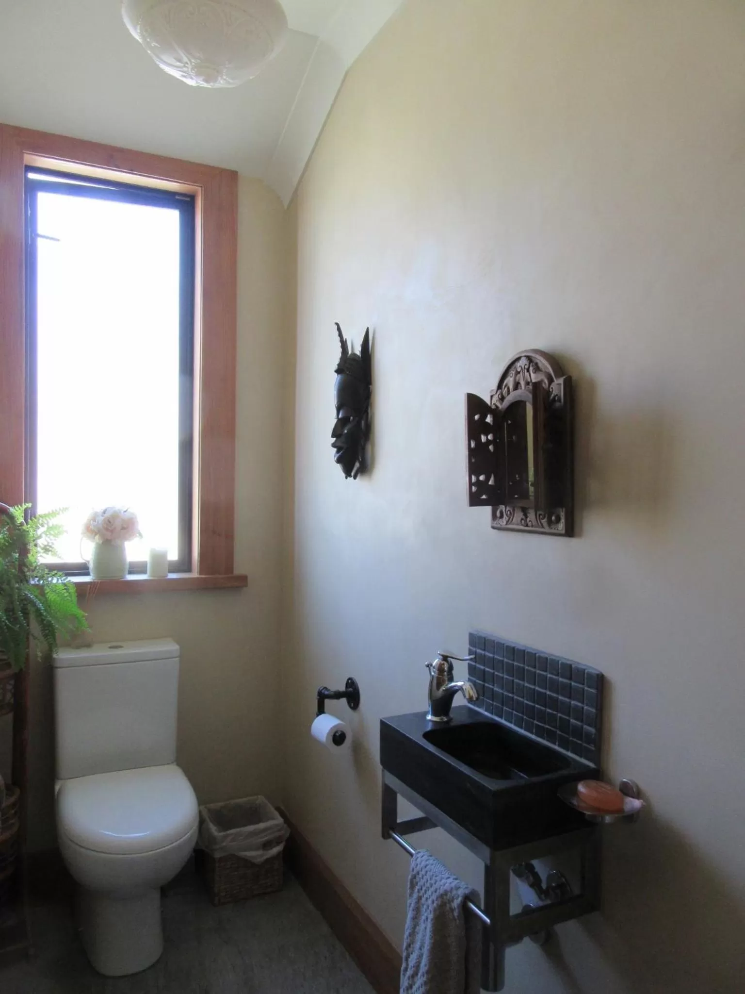 Toilet in Redwood Valley B & B