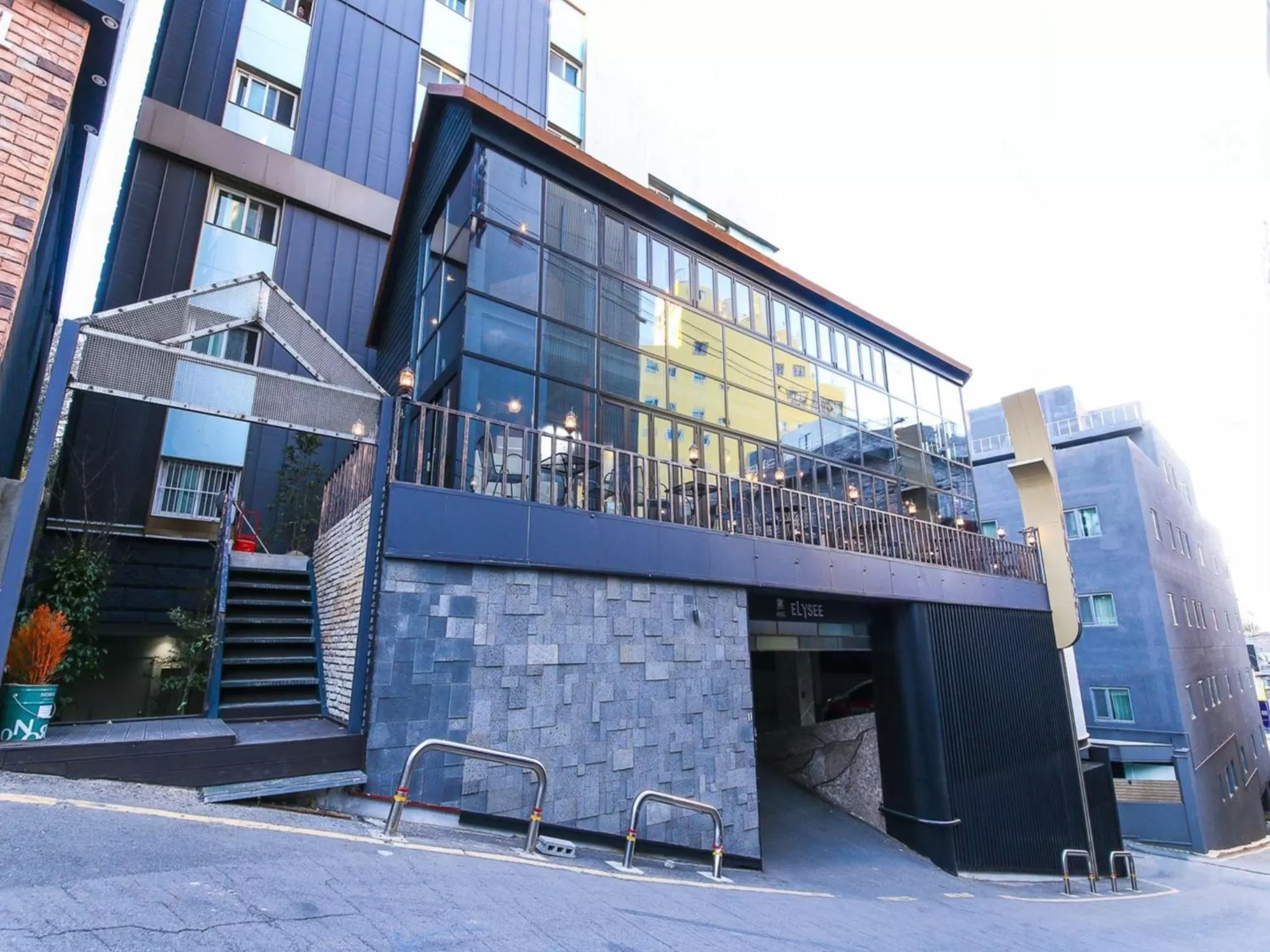 Property building in Elysee Hotel