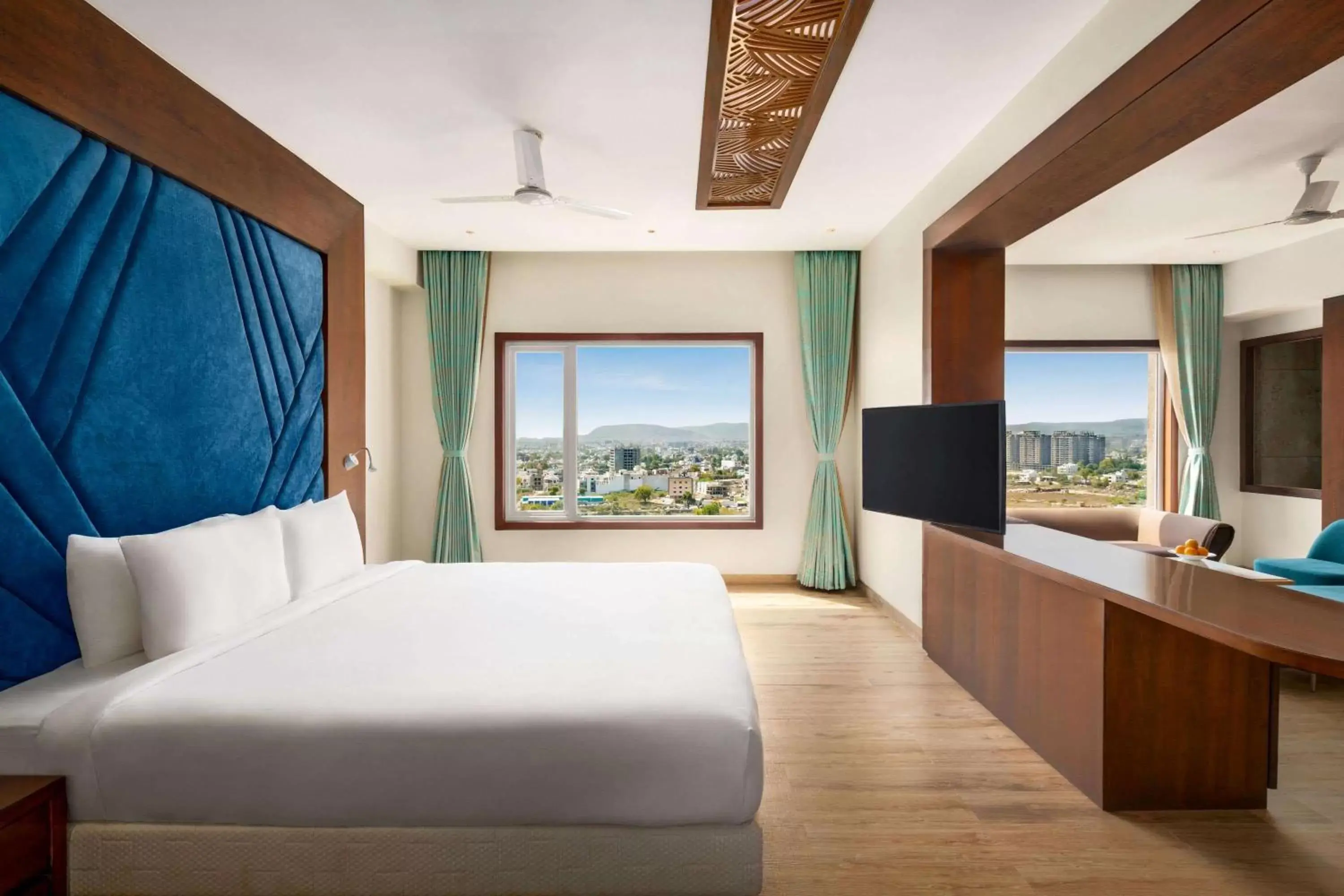 Executive King Suite - Non-Smoking in Howard Johnson by Wyndham Udaipur Roop Nagar Executive King Suite - Non-Smoking in Howard Johnson by Wyndham Udaipur Roop Nagar