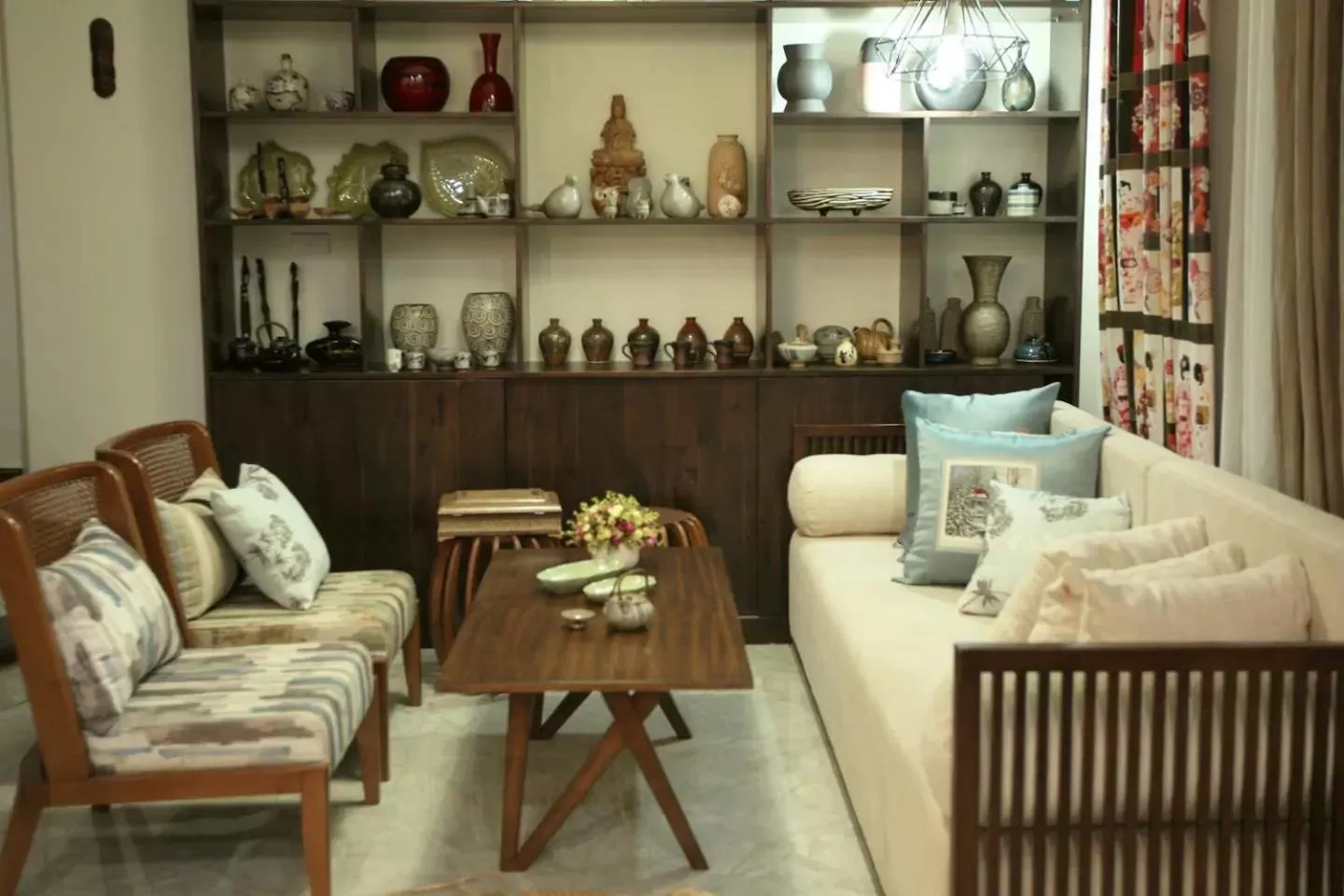 Communal lounge/ TV room, Seating Area in Auntie Liên's Homestay