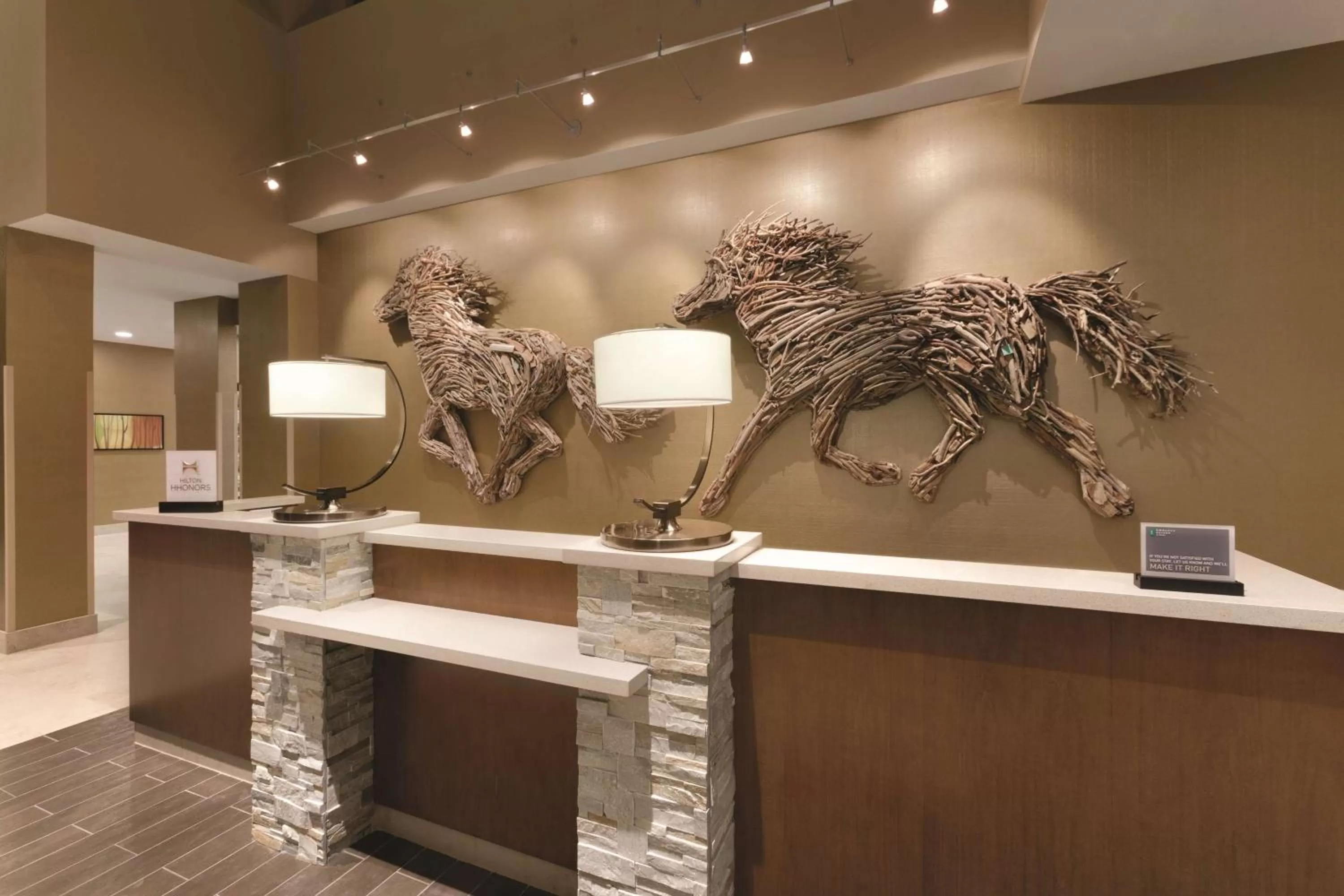 Lobby or reception in Embassy Suites by Hilton Akron Canton Airport