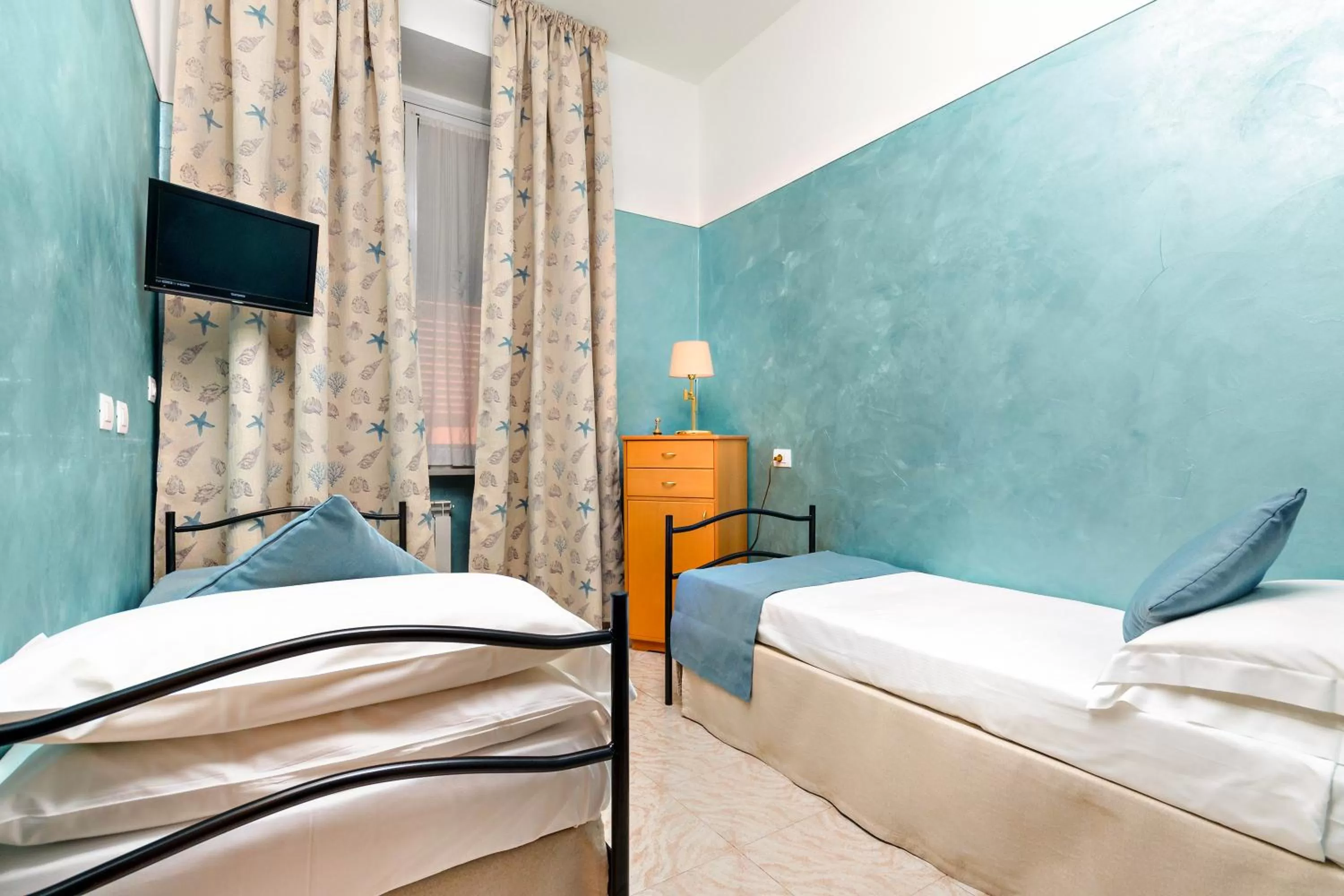 Bed in Hotel Monte Rosa