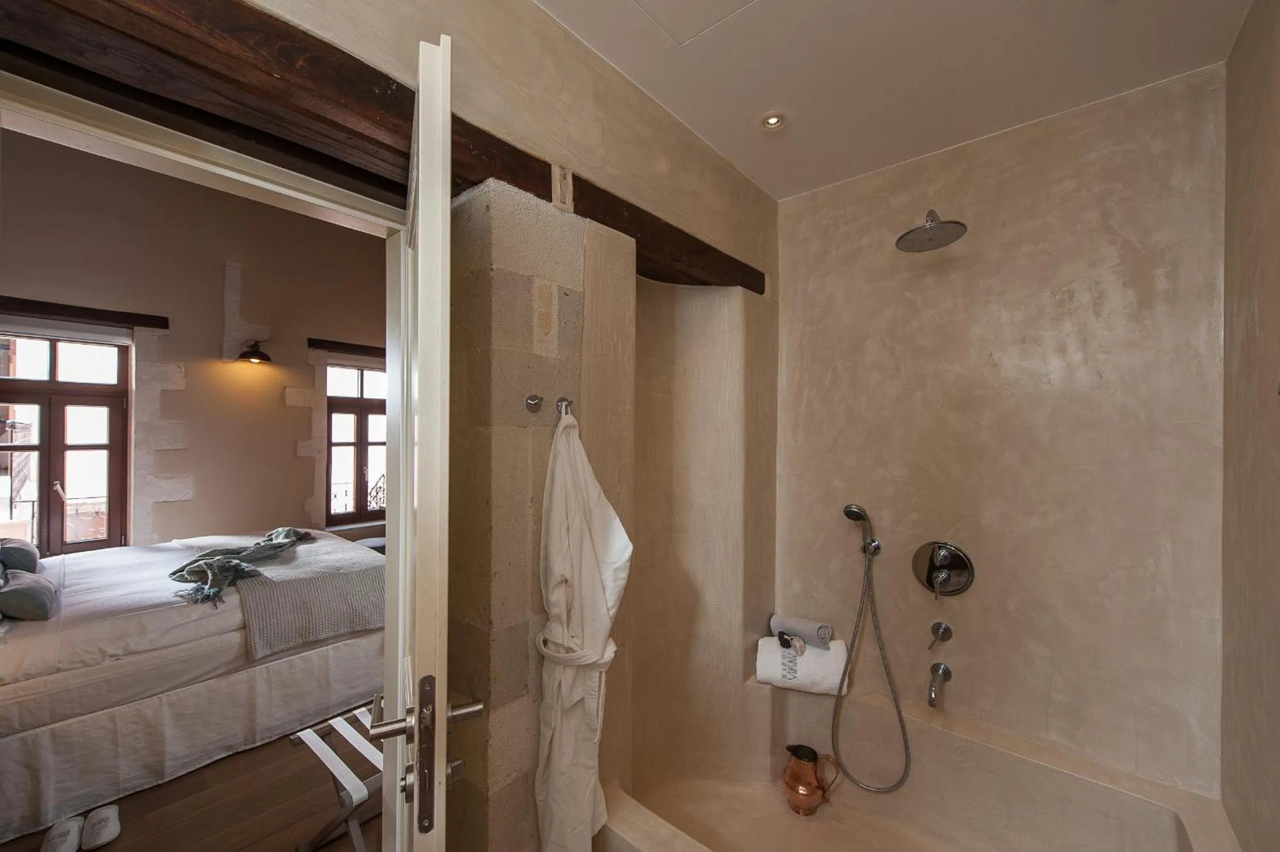 Bathroom, Bed in Serenissima Boutique Hotel