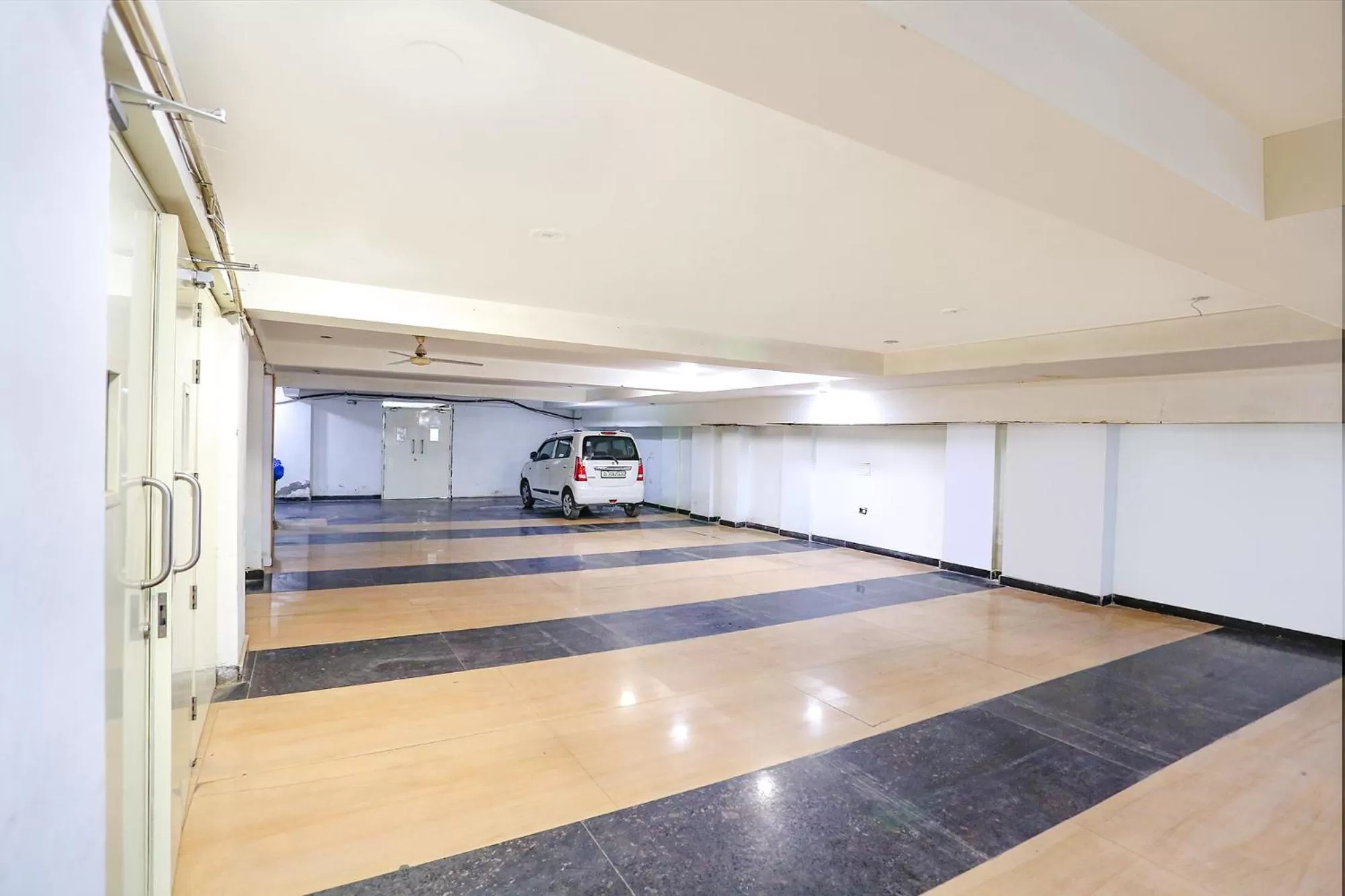 Parking, Lobby/Reception in FabHotel F9 Peeragarhi