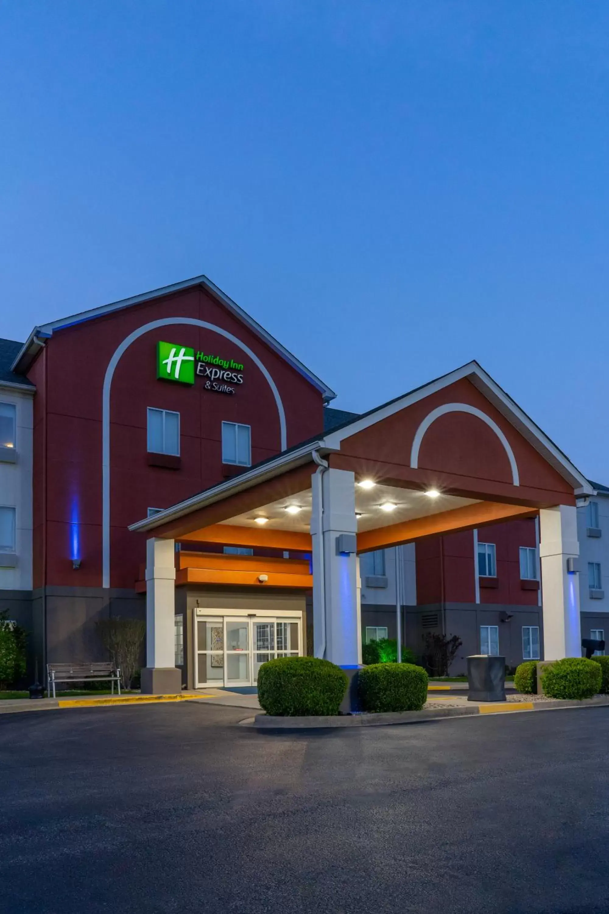 Holiday Inn Express Hotel & Suites Bedford by IHG Holiday Inn Express Hotel & Suites Bedford by IHG