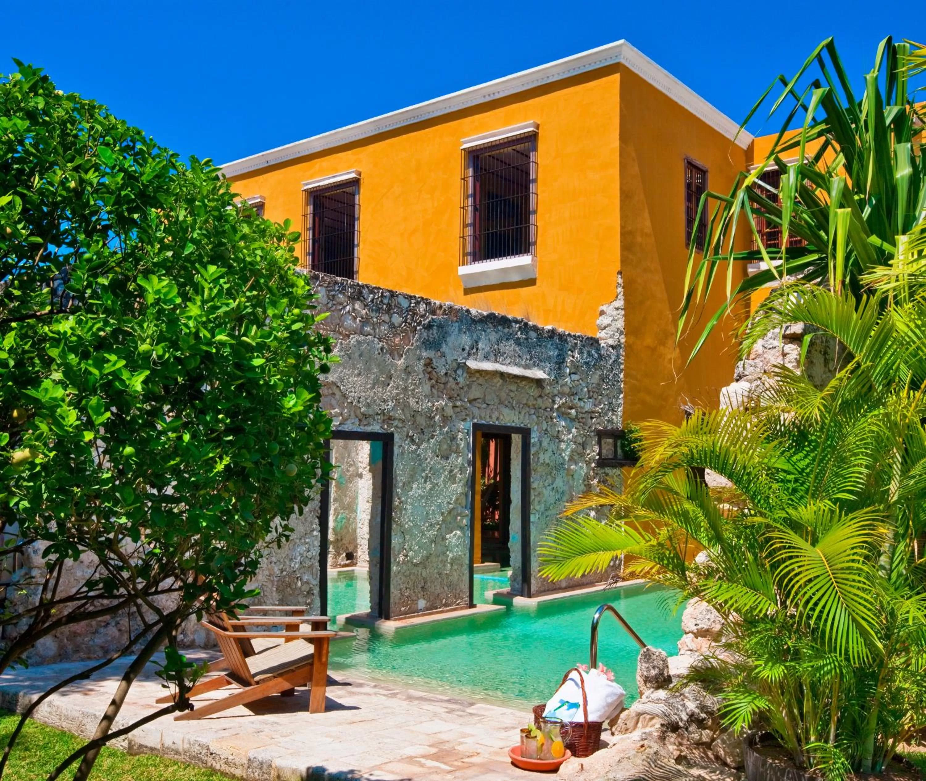 Property building in Hacienda Campeche