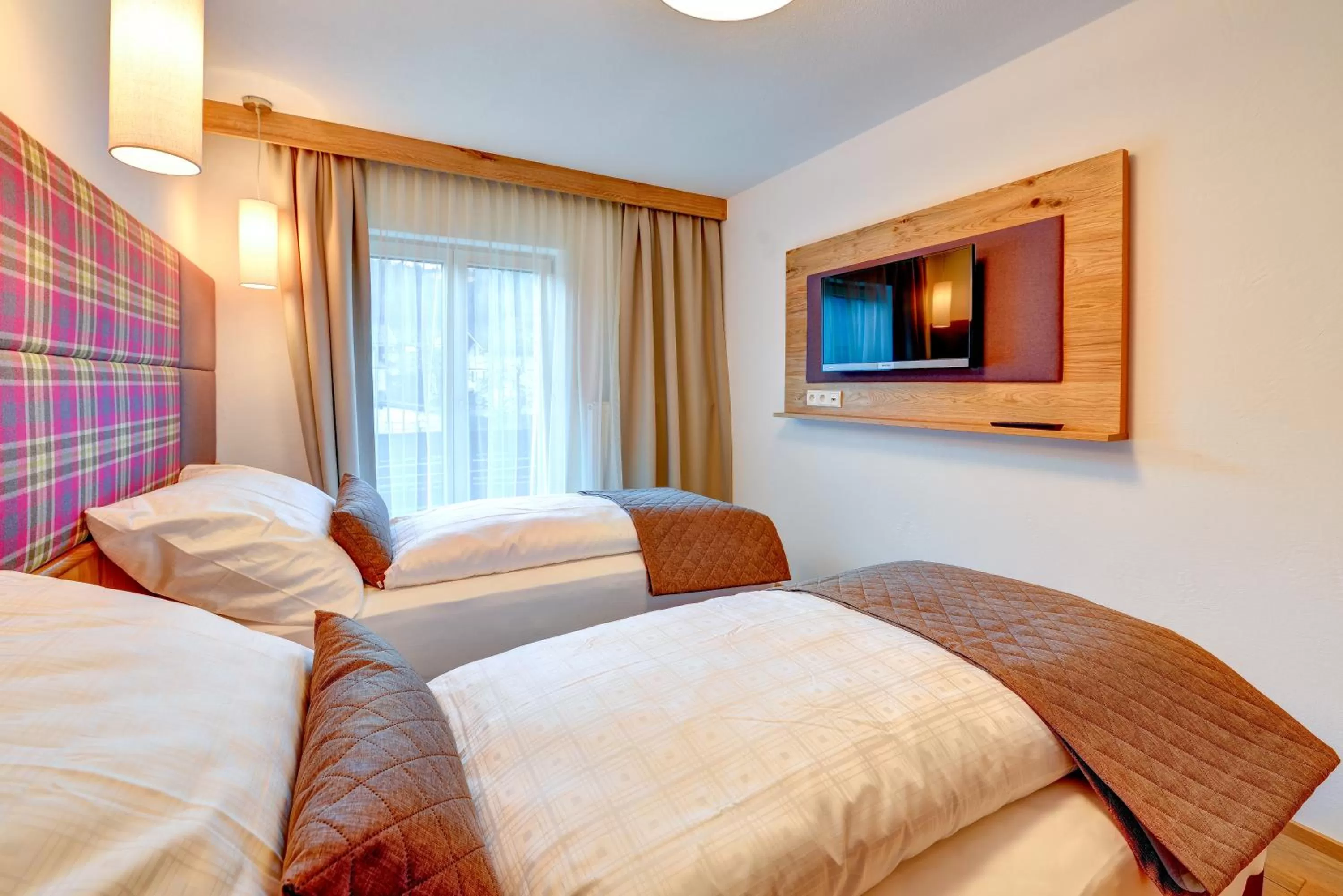 Bedroom, Bed in Hotel Enzian