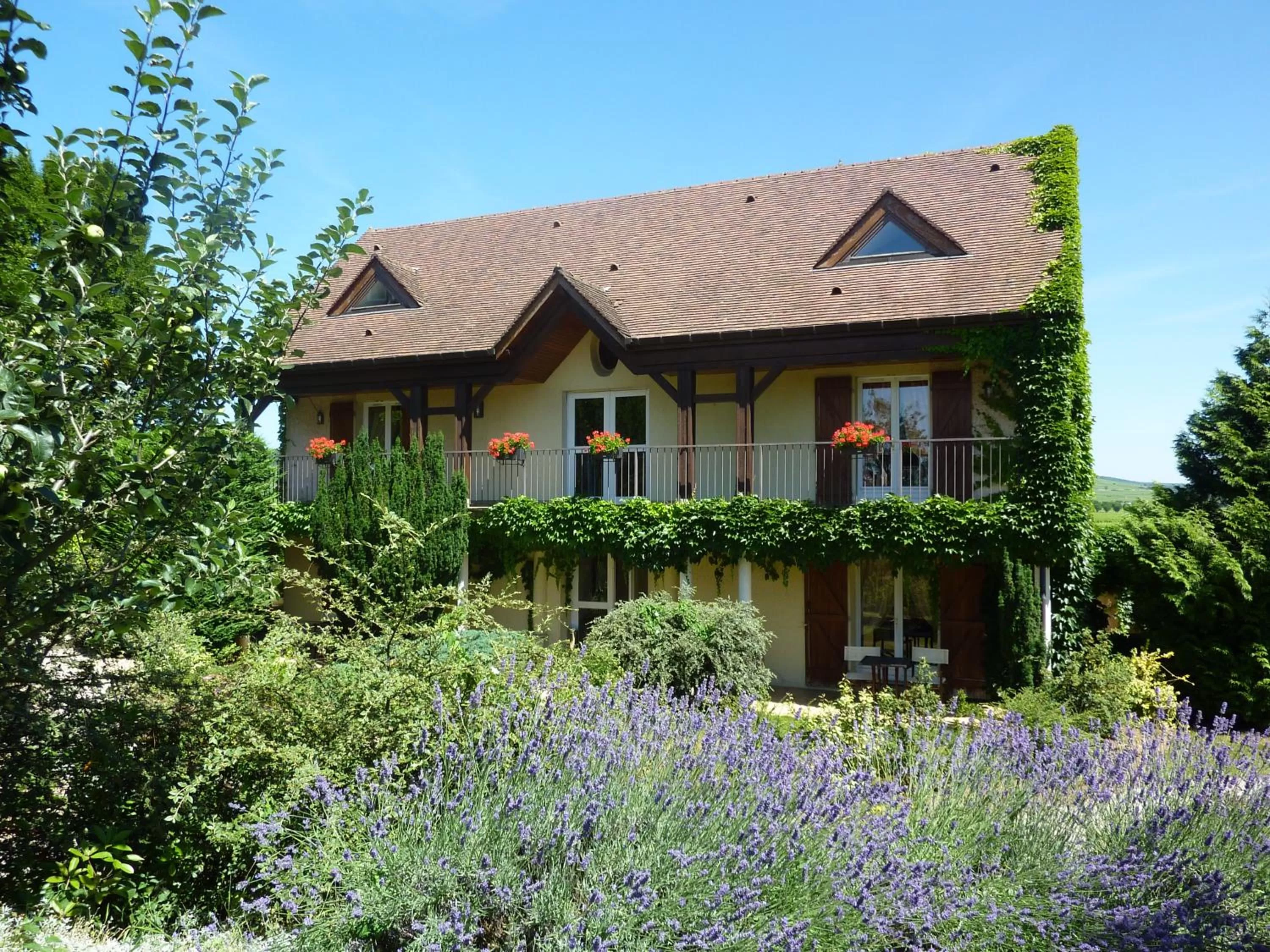 Property building in Ermitage De Corton - Teritoria