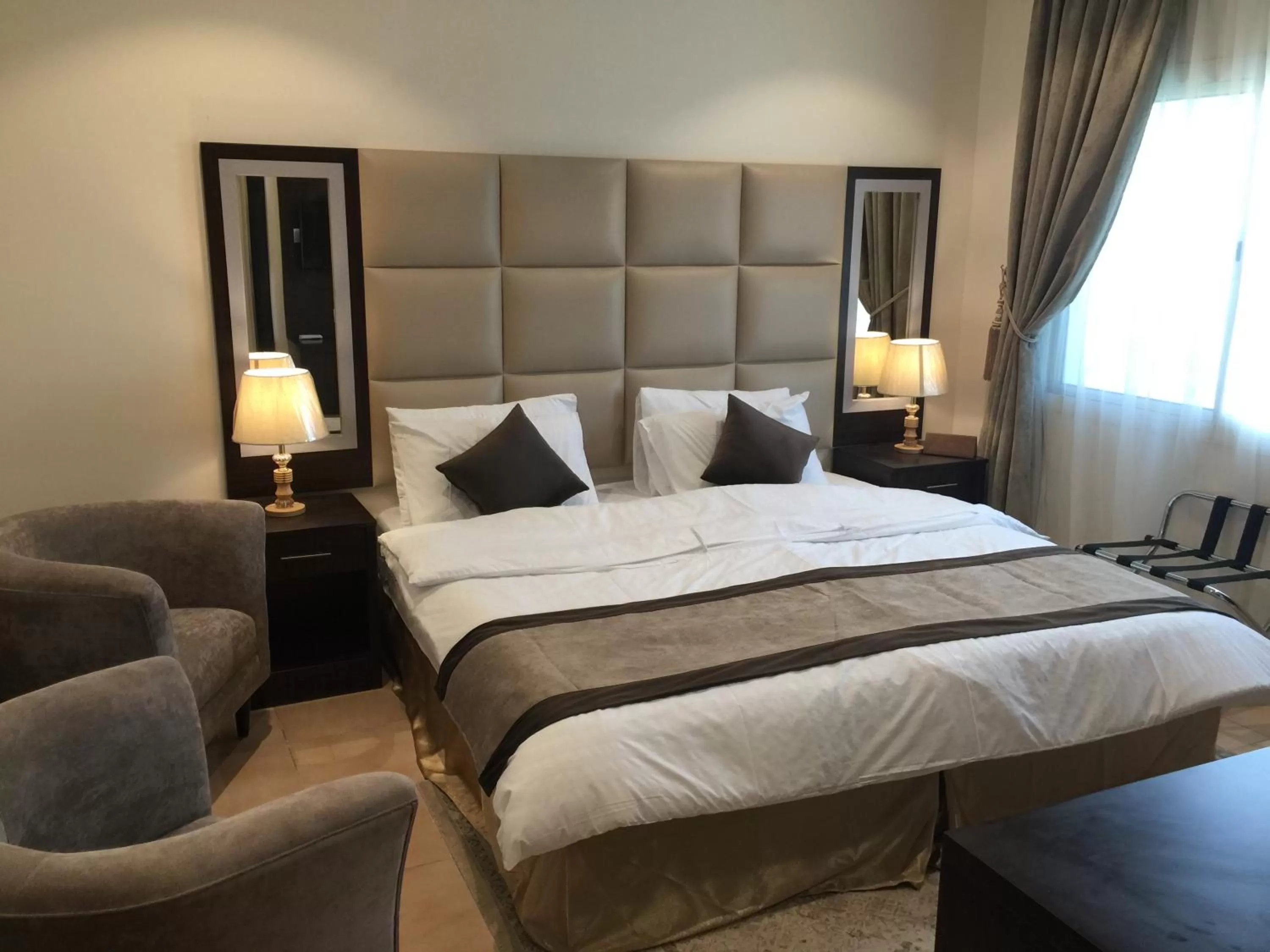 Bed in Alshaheen Suites