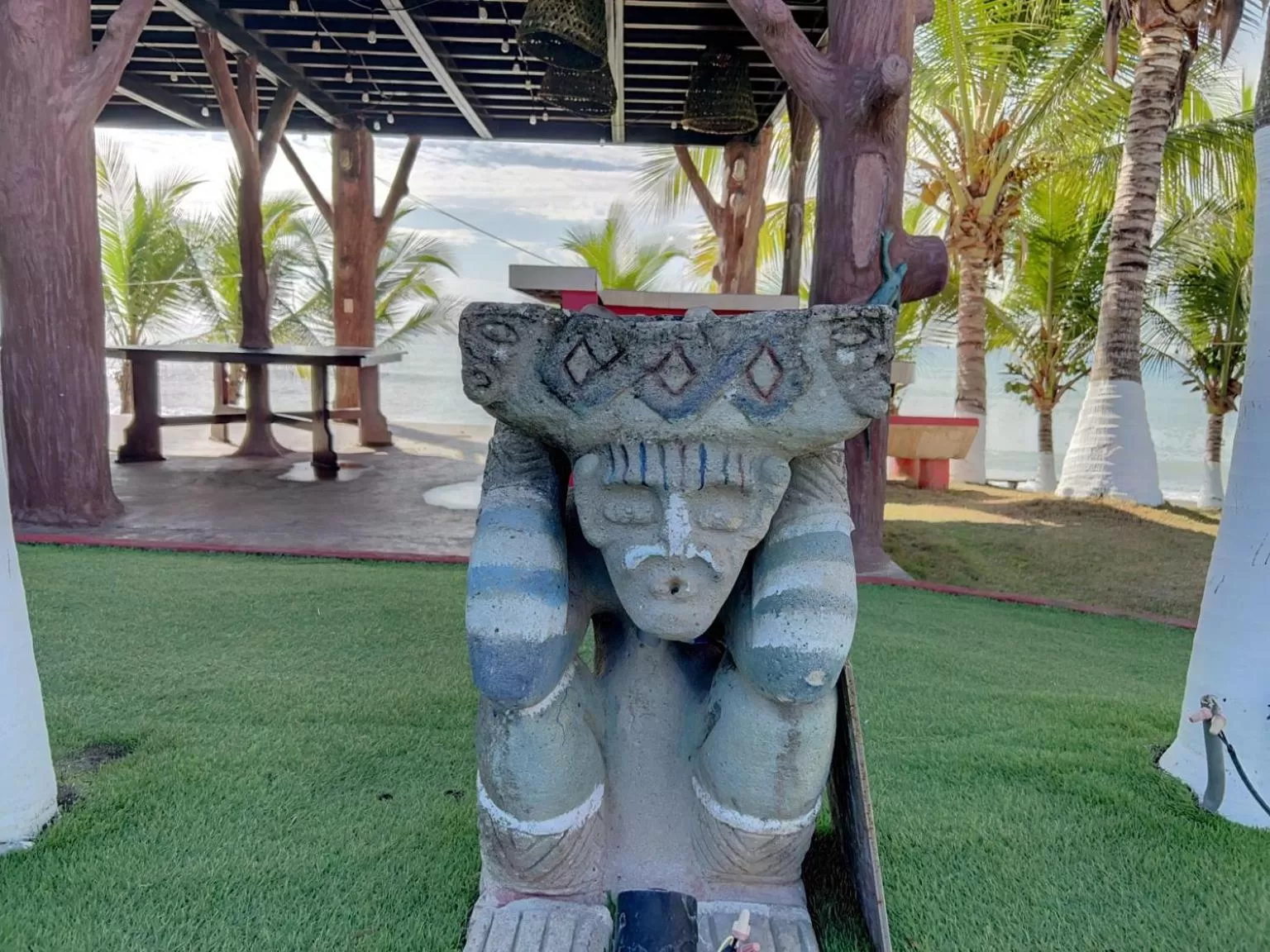 Swimming pool in Big Daddy's Beach Club & Hotel