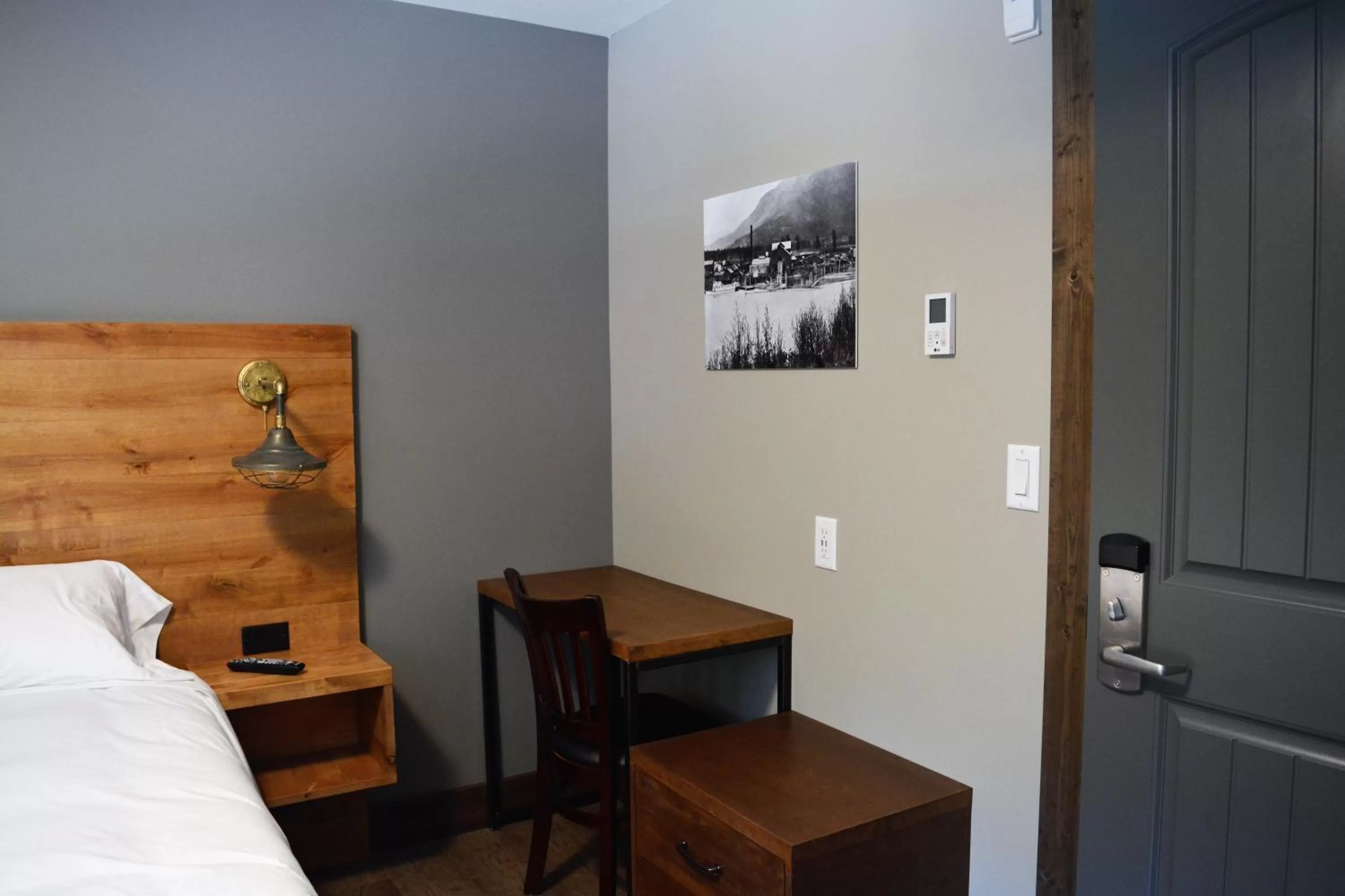 Bed in Sasquatch Inn