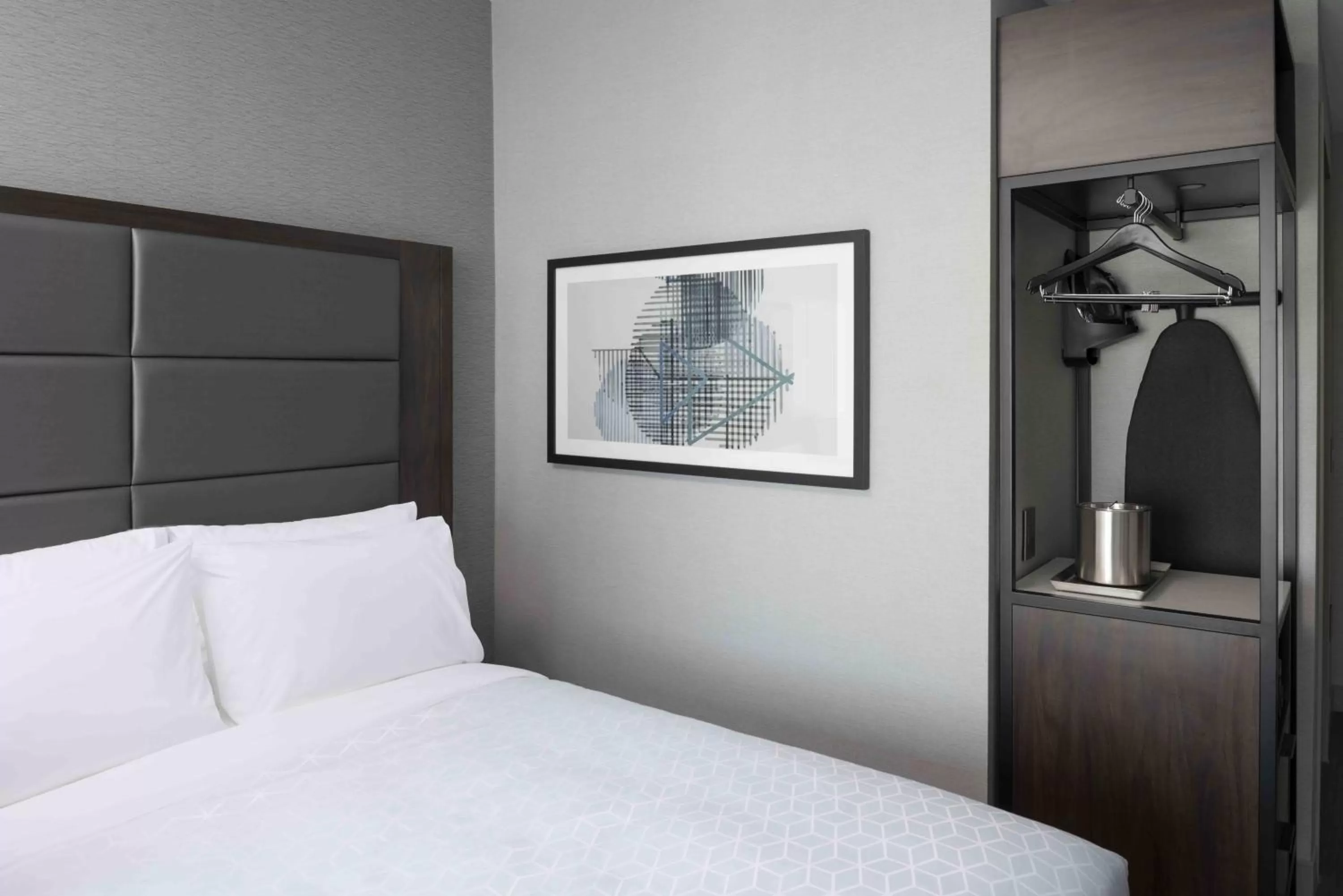 Bedroom, Bed in Holiday Inn Express - Boston Logan Airport - Revere by IHG