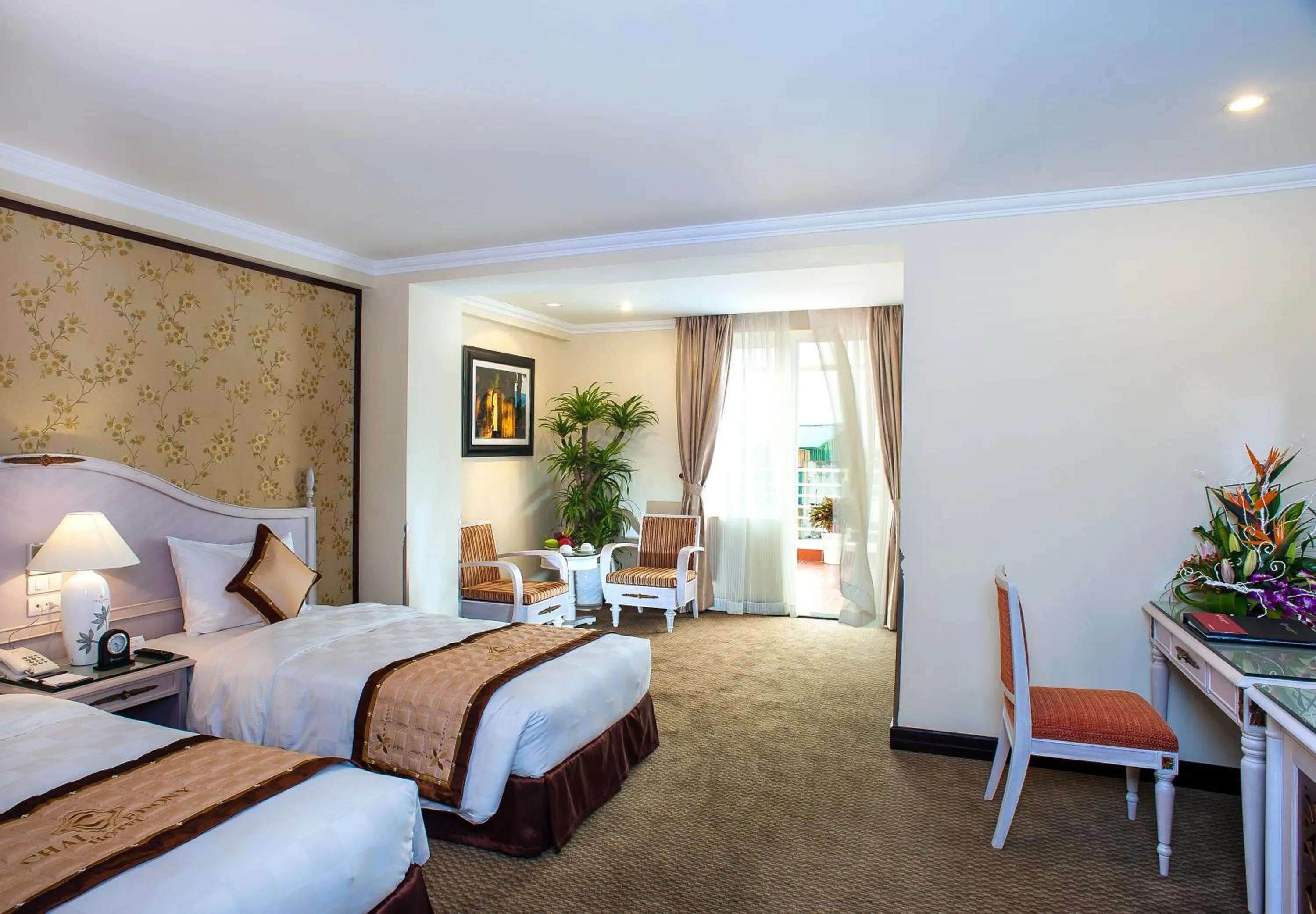 Bedroom, Bed in Chalcedony Grand Hotel