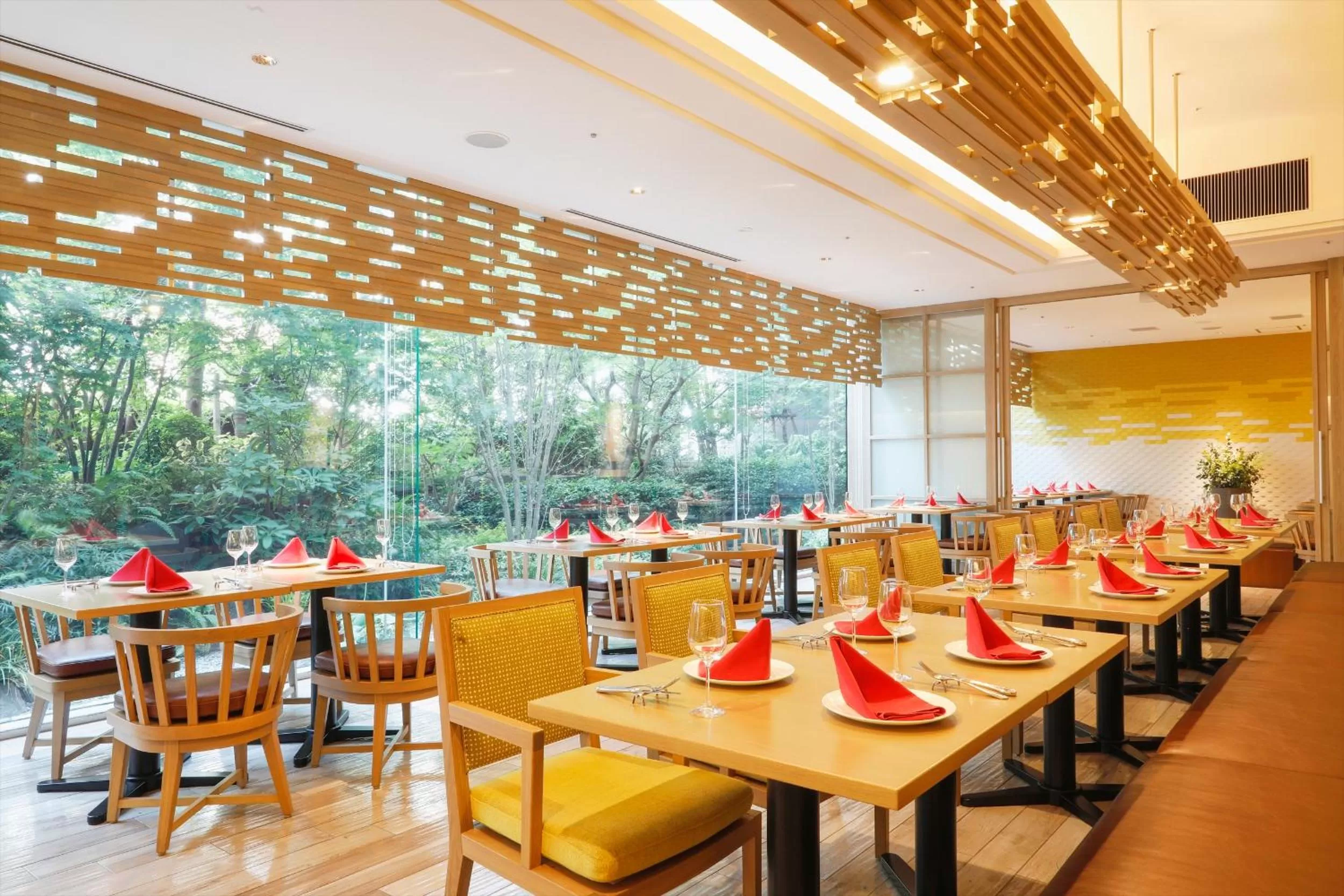 Restaurant/places to eat in Hotel Nikko Himeji