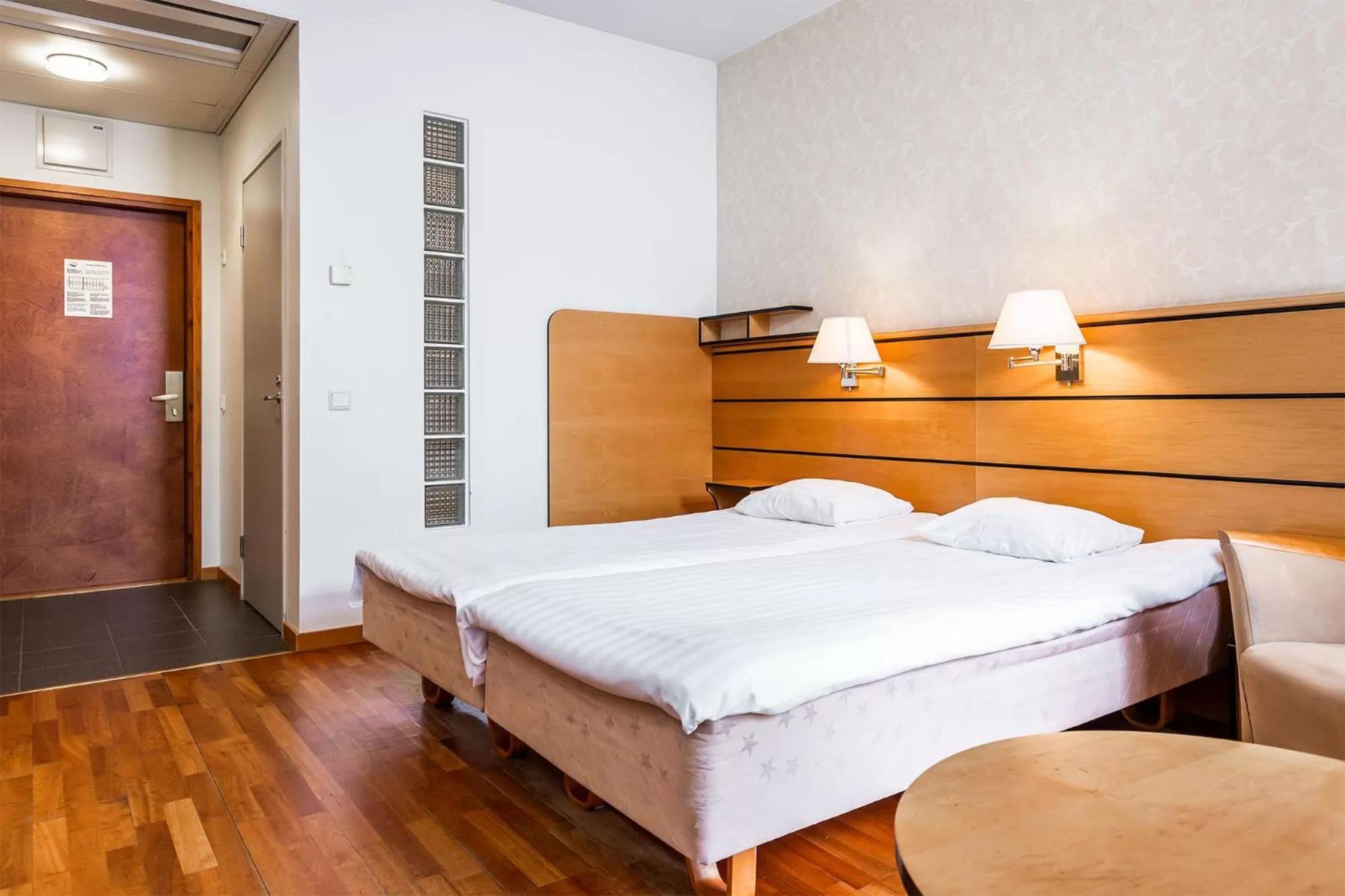 Communal lounge/ TV room, Bed in Finlandia Hotel Imatran Kylpylä Spa