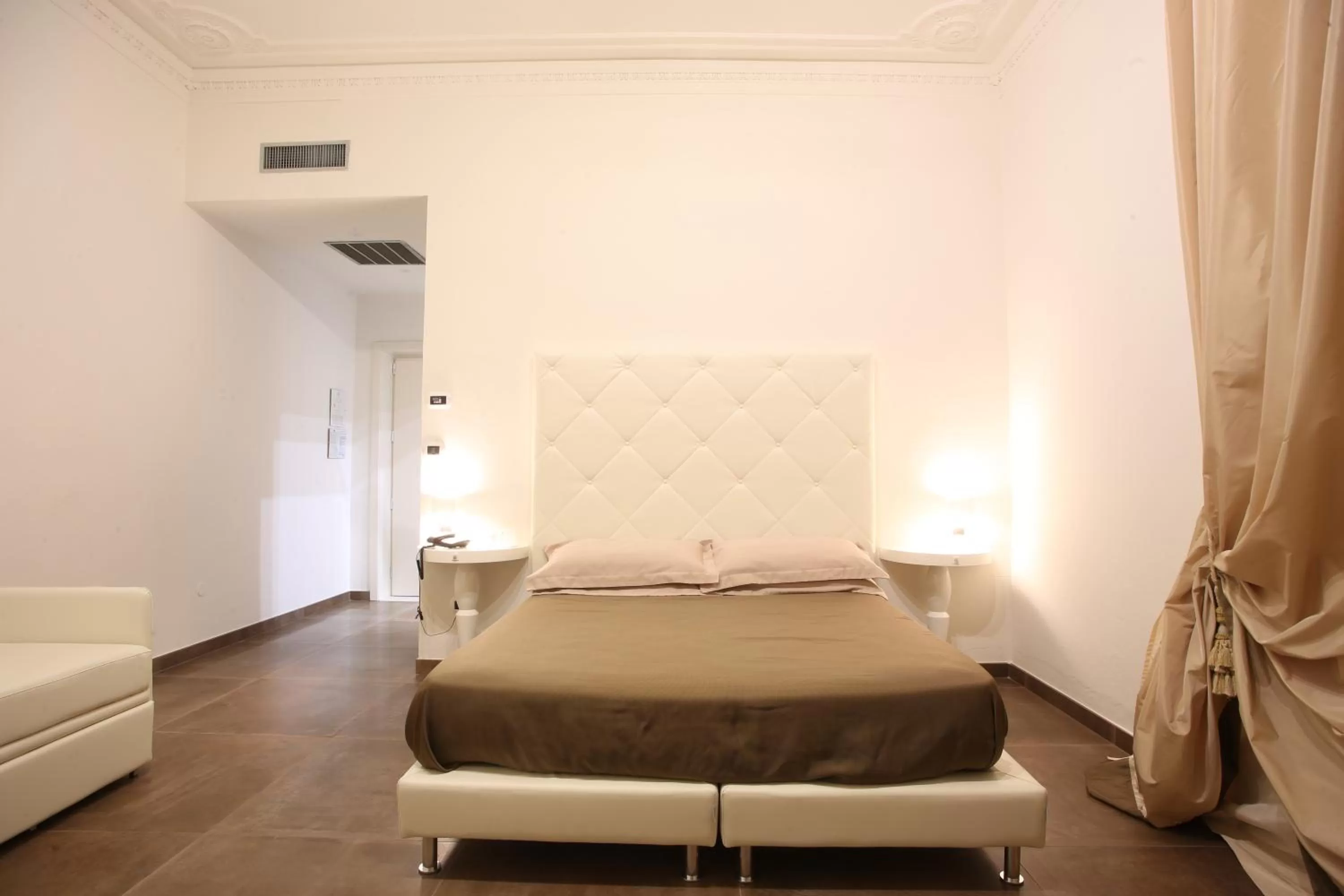 Bedroom, Bed in Hotel Columbia Wellness & Spa